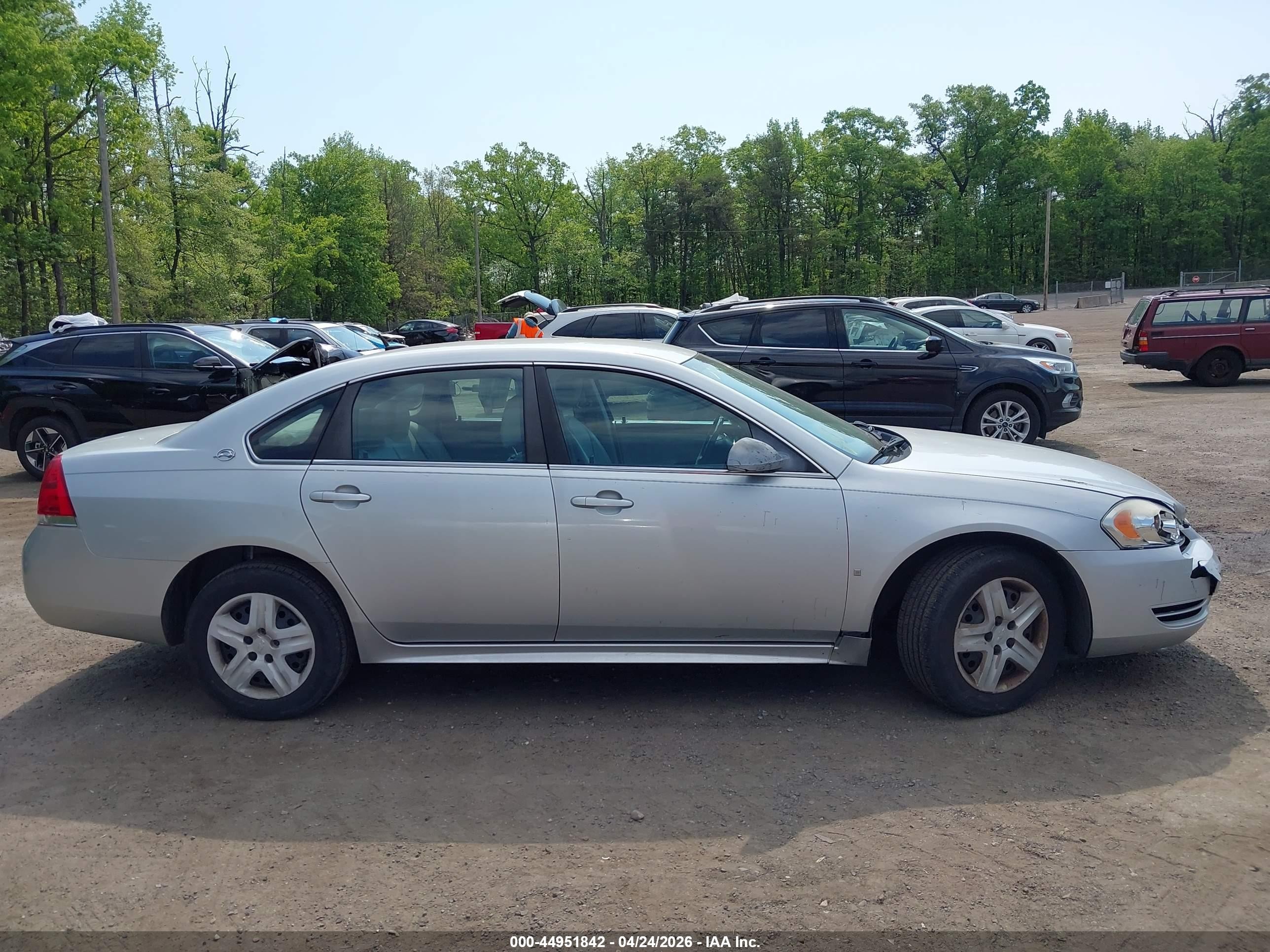 2009 Chevrolet Impala Ls Silver vin: 2G1WB57K691205423