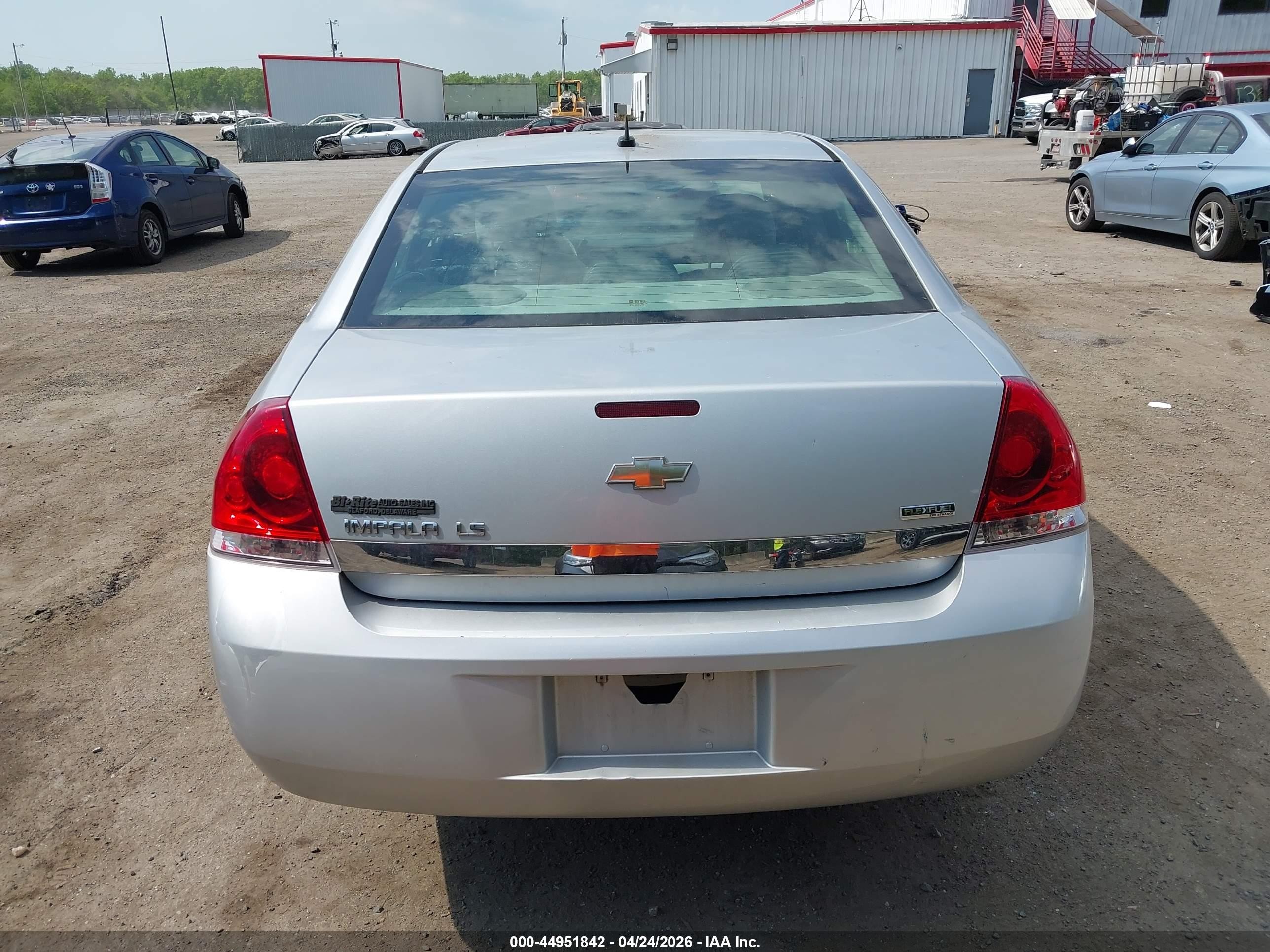 2009 Chevrolet Impala Ls Silver vin: 2G1WB57K691205423