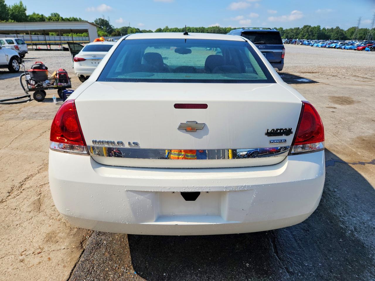 2008 Chevrolet Impala Ls White vin: 2G1WB58K089131530
