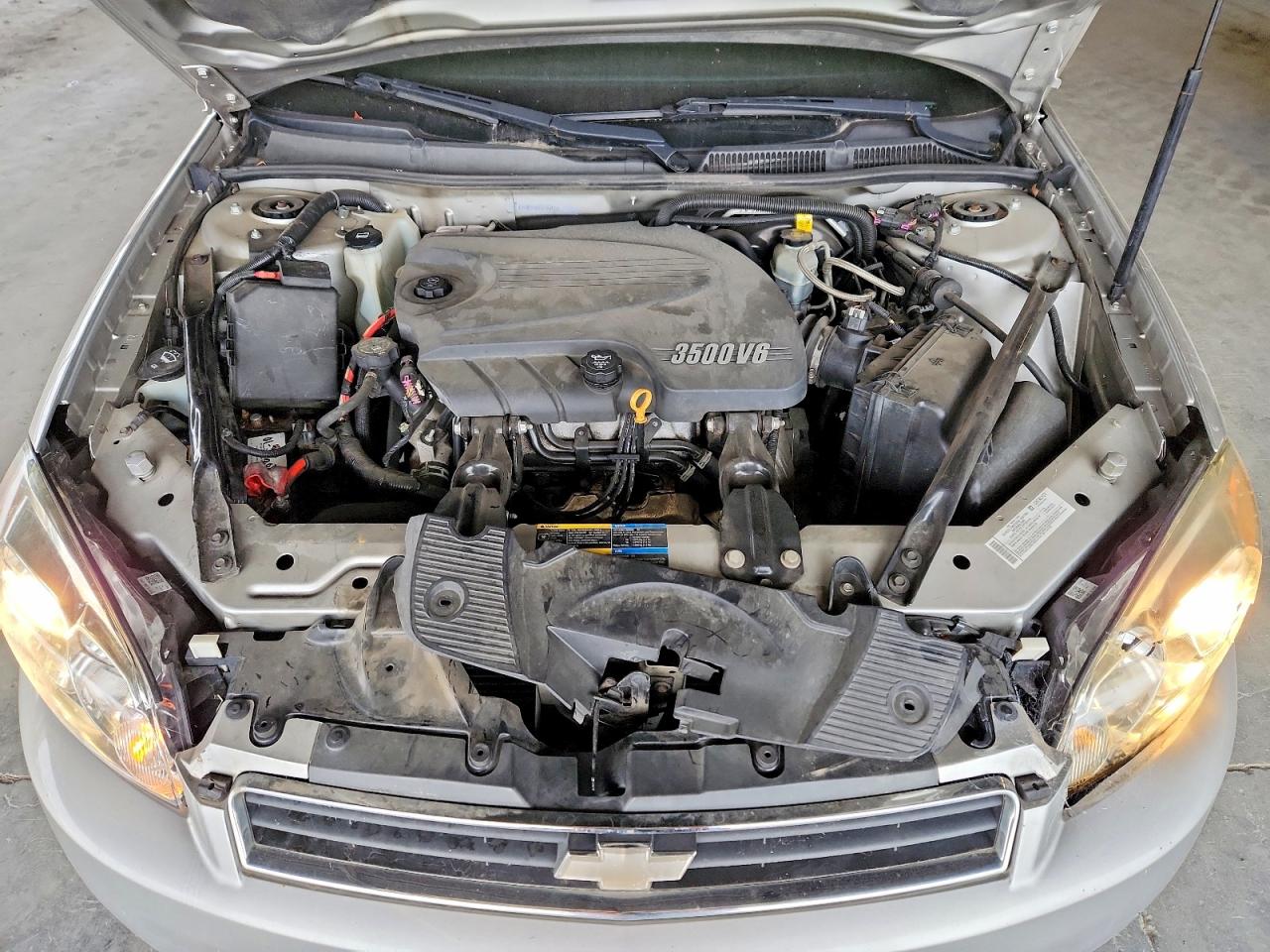 2008 Chevrolet Impala Silver vin: 2G1WB58K181300470