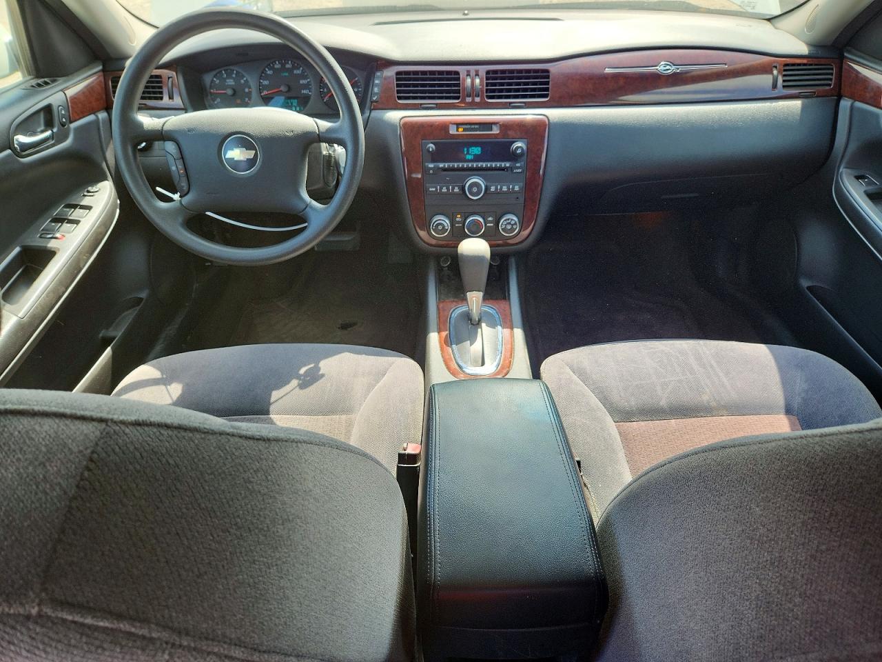 2008 Chevrolet Impala Ls White vin: 2G1WB58K281279421