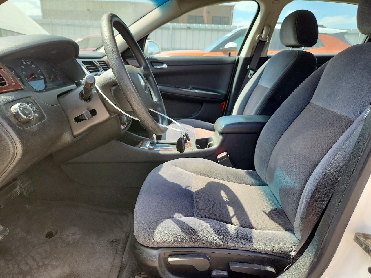 2008 Chevrolet Impala Ls White vin: 2G1WB58K281279421