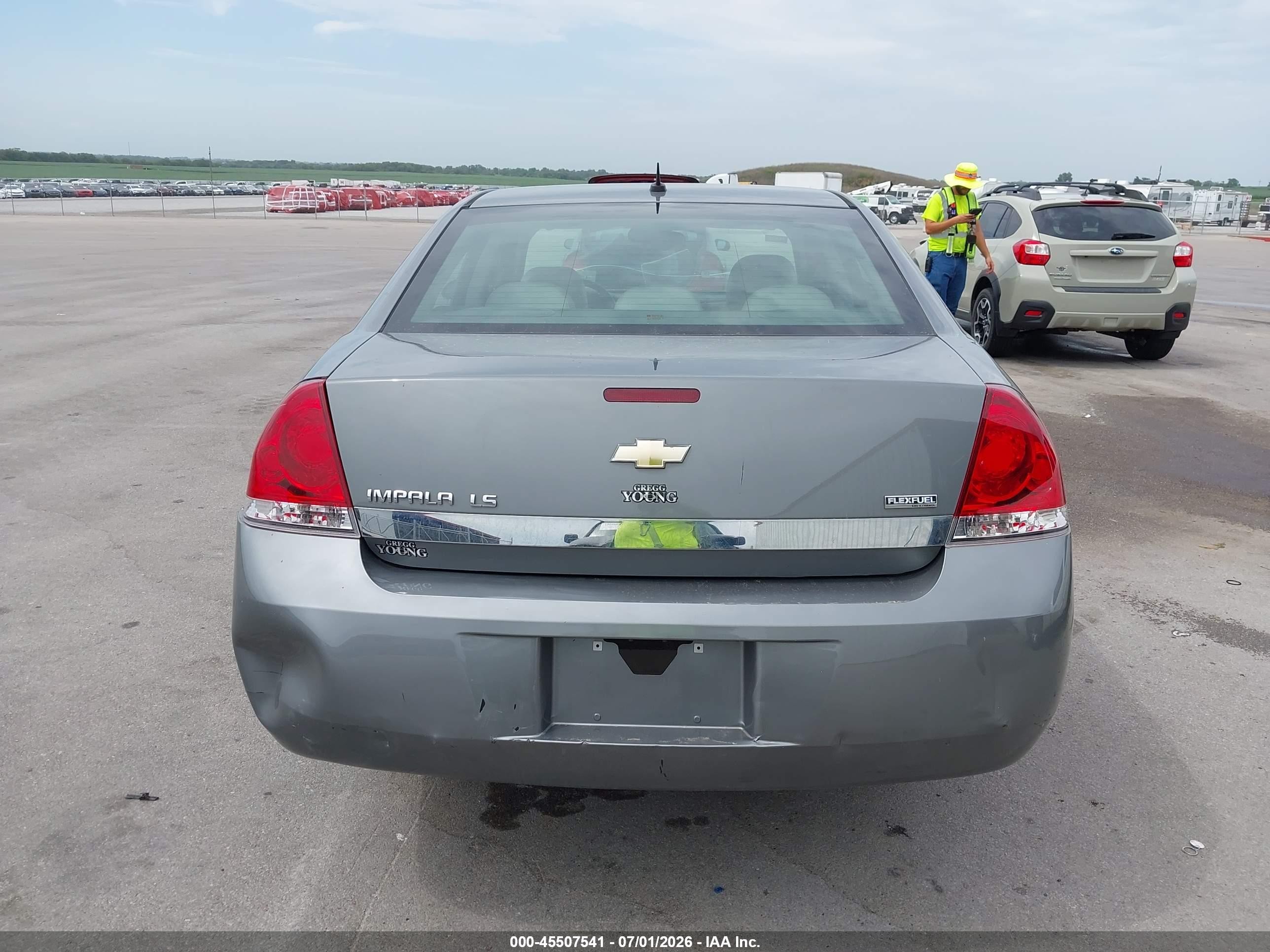2008 Chevrolet Impala Ls Серый vin: 2G1WB58K281363075