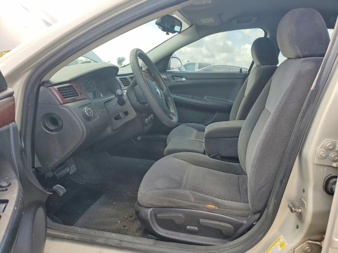 2008 Chevrolet Impala Ls Gold vin: 2G1WB58K389162903