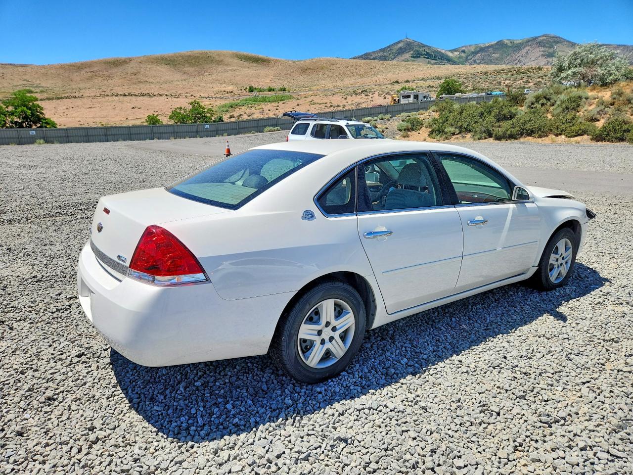 2007 Chev Impala Белый vin: 2G1WB58K479166781