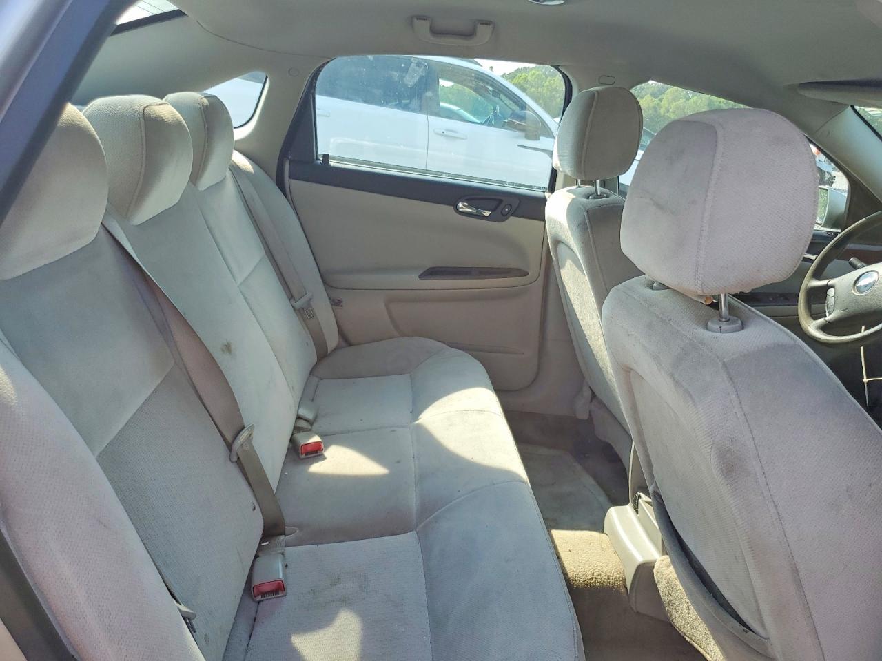 2008 Chevrolet Impala Ls Silver vin: 2G1WB58K481302407
