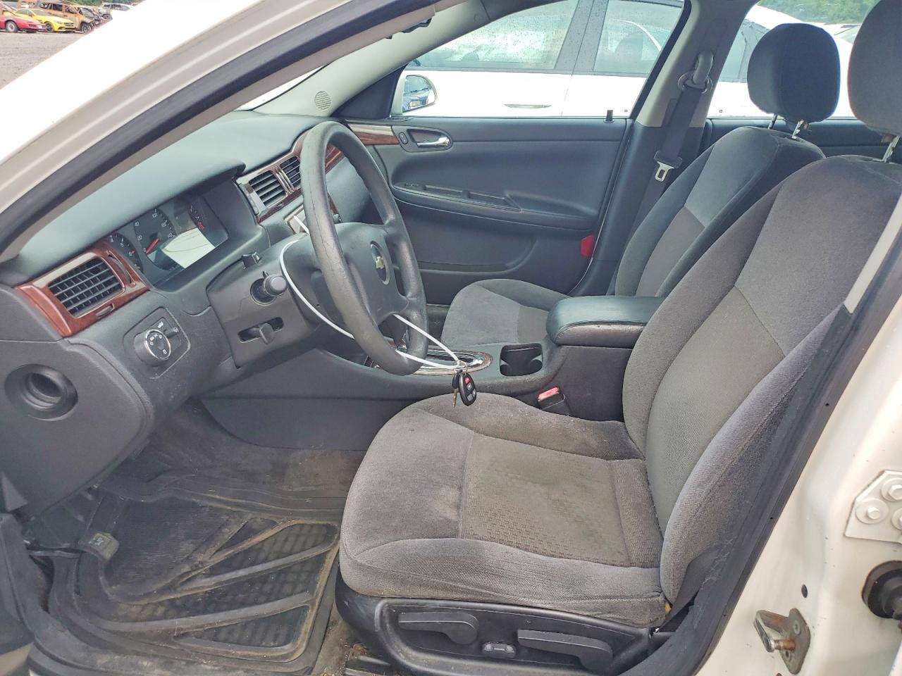 2008 Chevrolet Impala Ls White vin: 2G1WB58K481322883