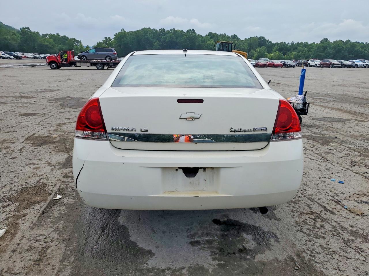 2008 Chevrolet Impala Ls White vin: 2G1WB58K481322883