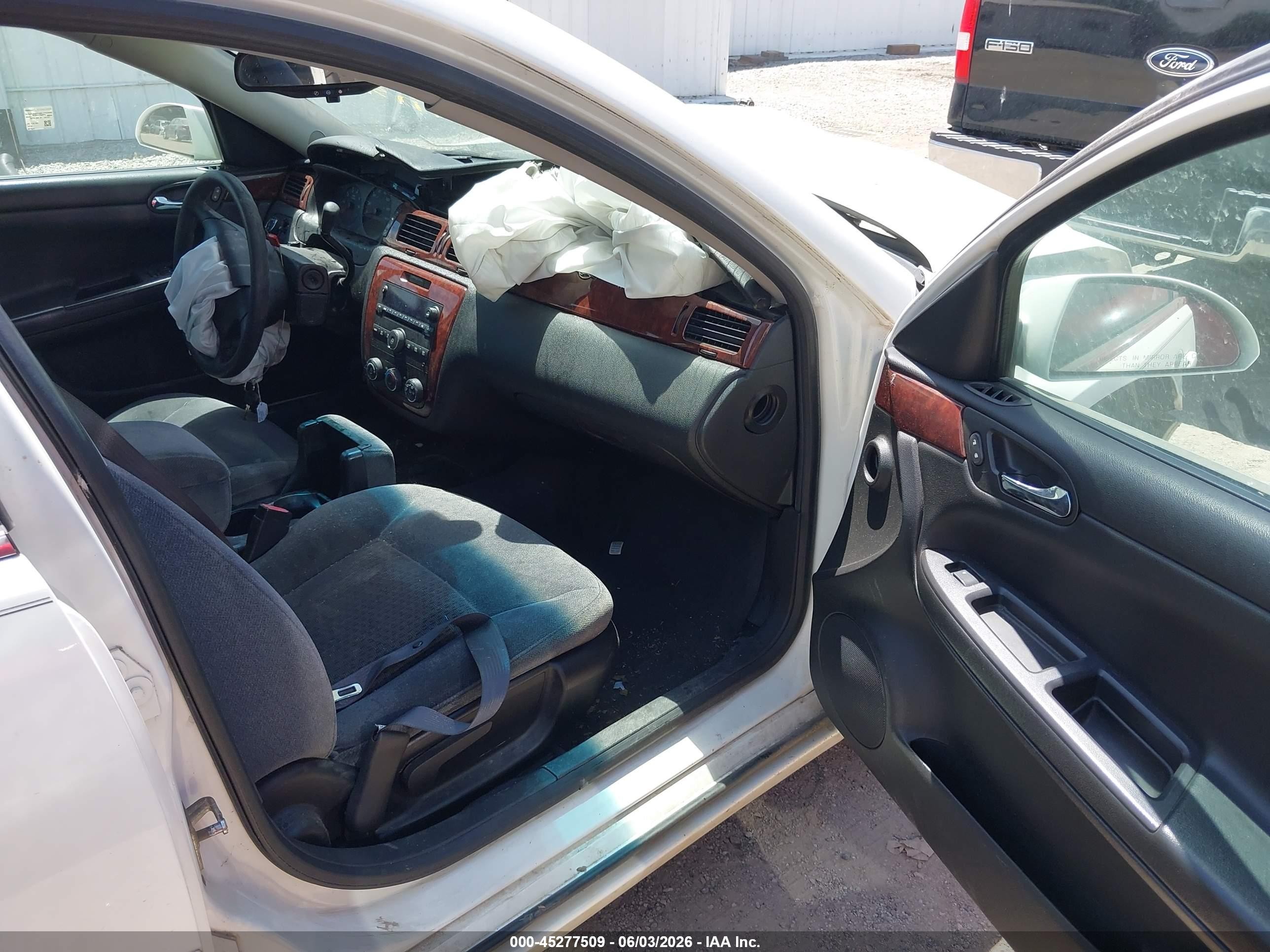 2008 Chevrolet Impala Ls White vin: 2G1WB58K481363384