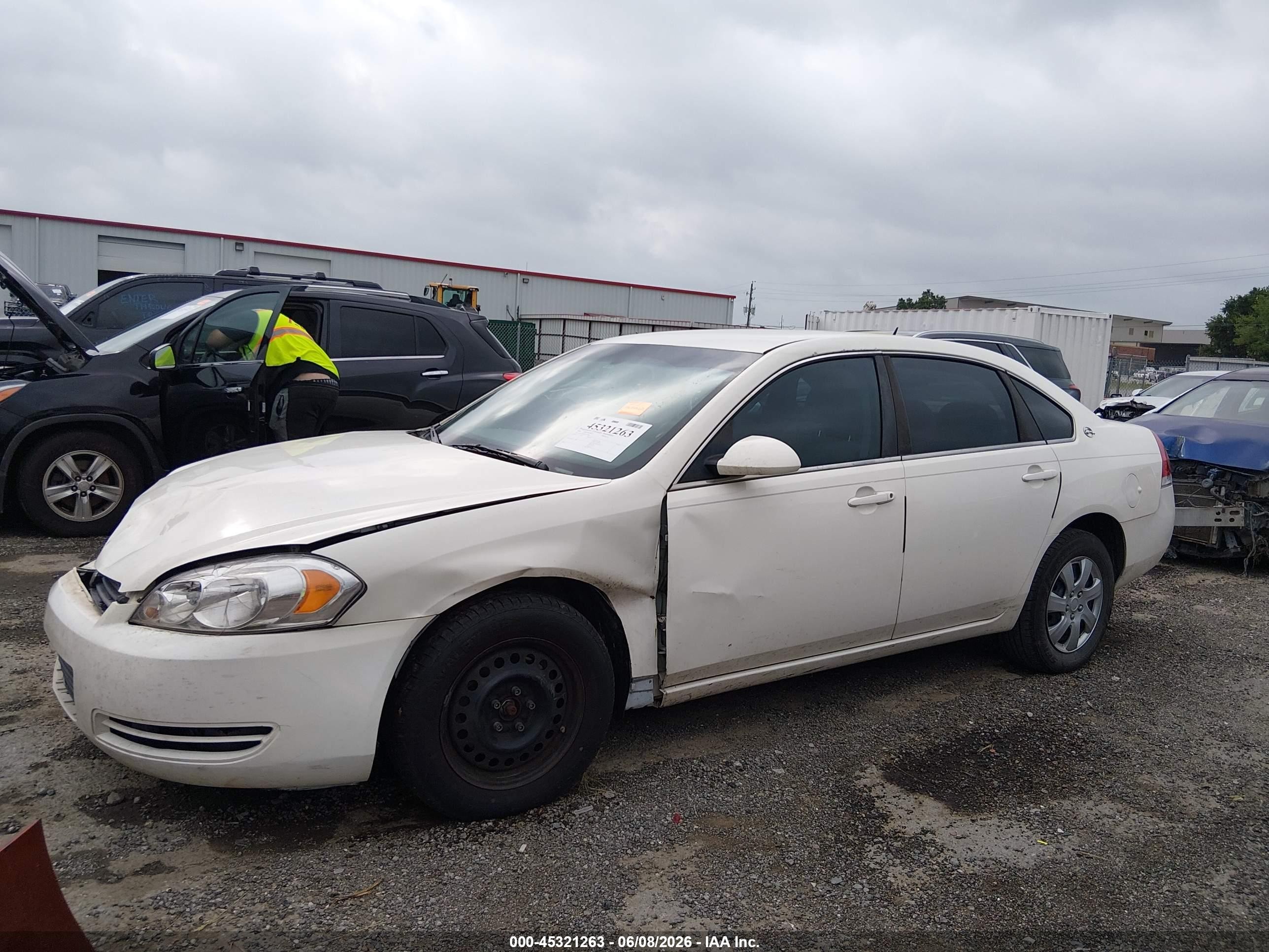 2008 Chevrolet Impala Ls White vin: 2G1WB58K781374086