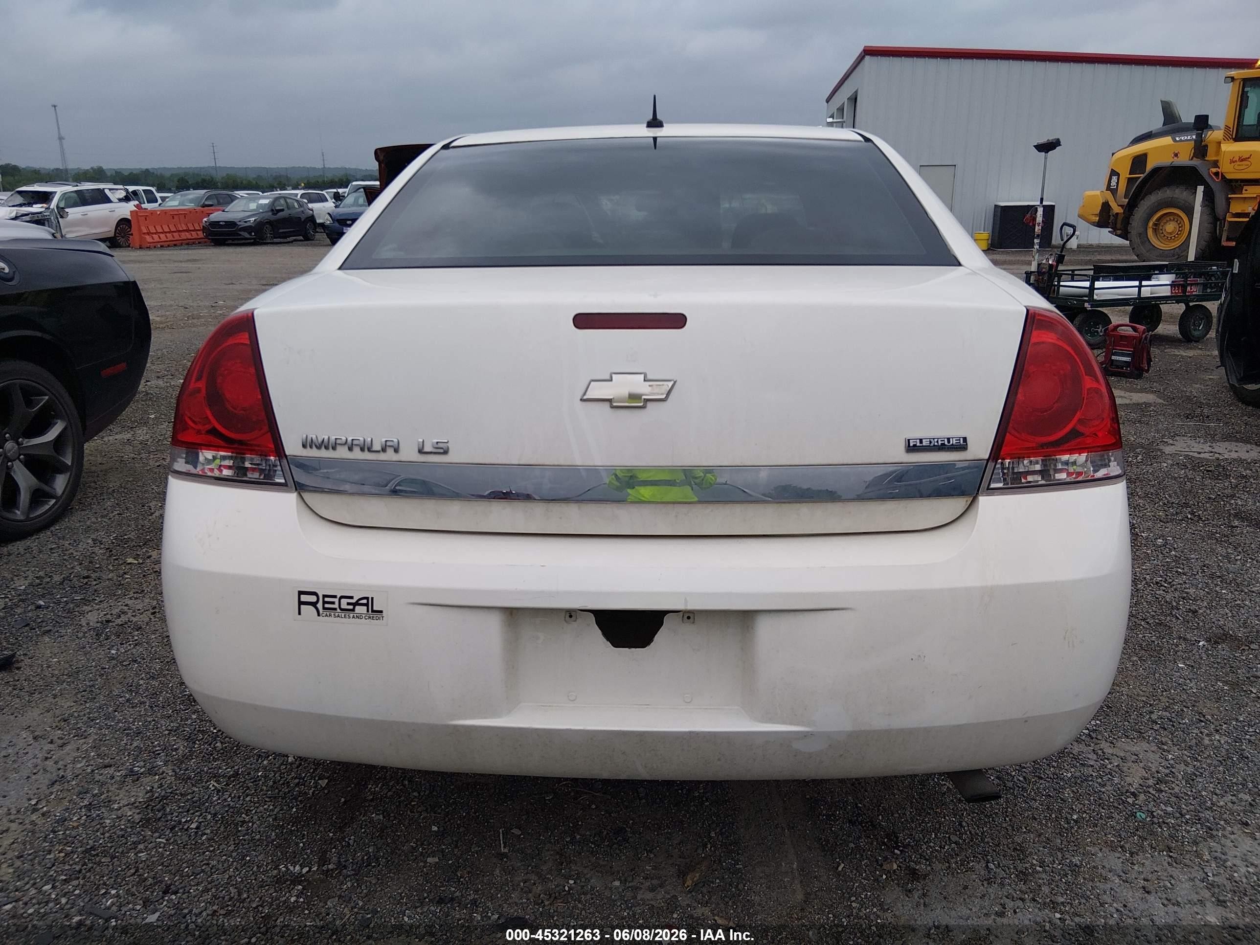 2008 Chevrolet Impala Ls White vin: 2G1WB58K781374086