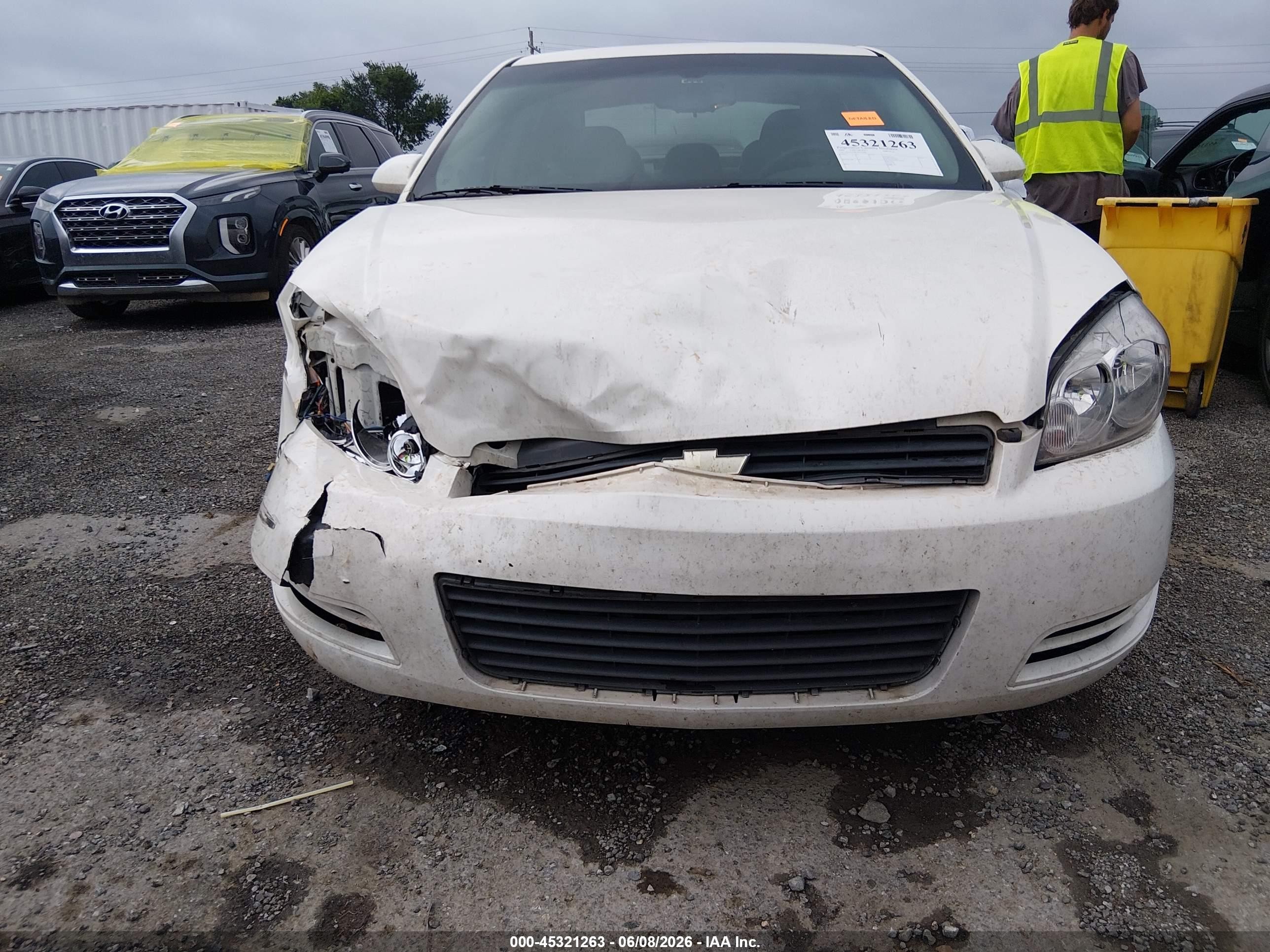 2008 Chevrolet Impala Ls White vin: 2G1WB58K781374086
