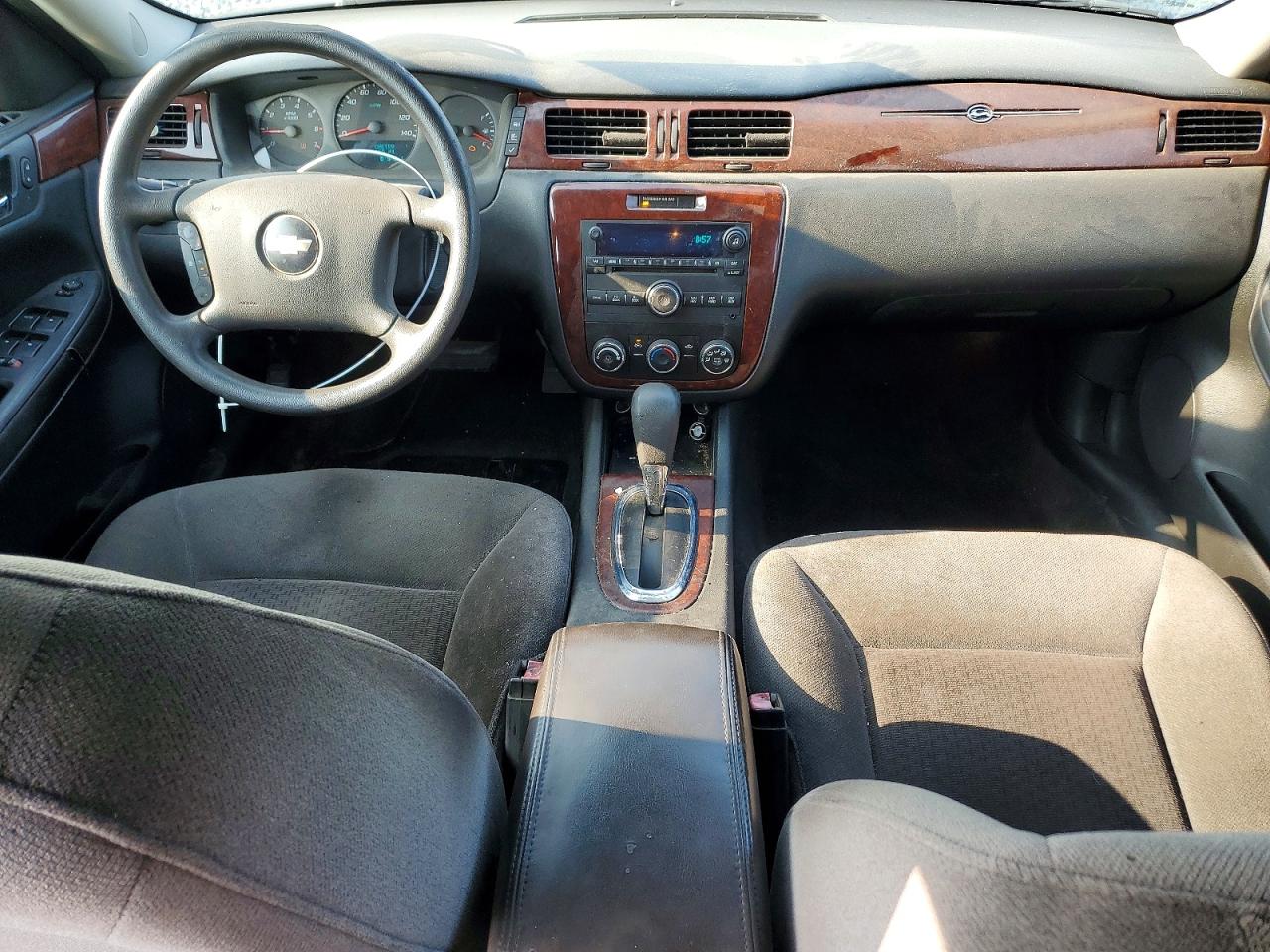 2008 Chevrolet Impala Ls Silver vin: 2G1WB58K989226104