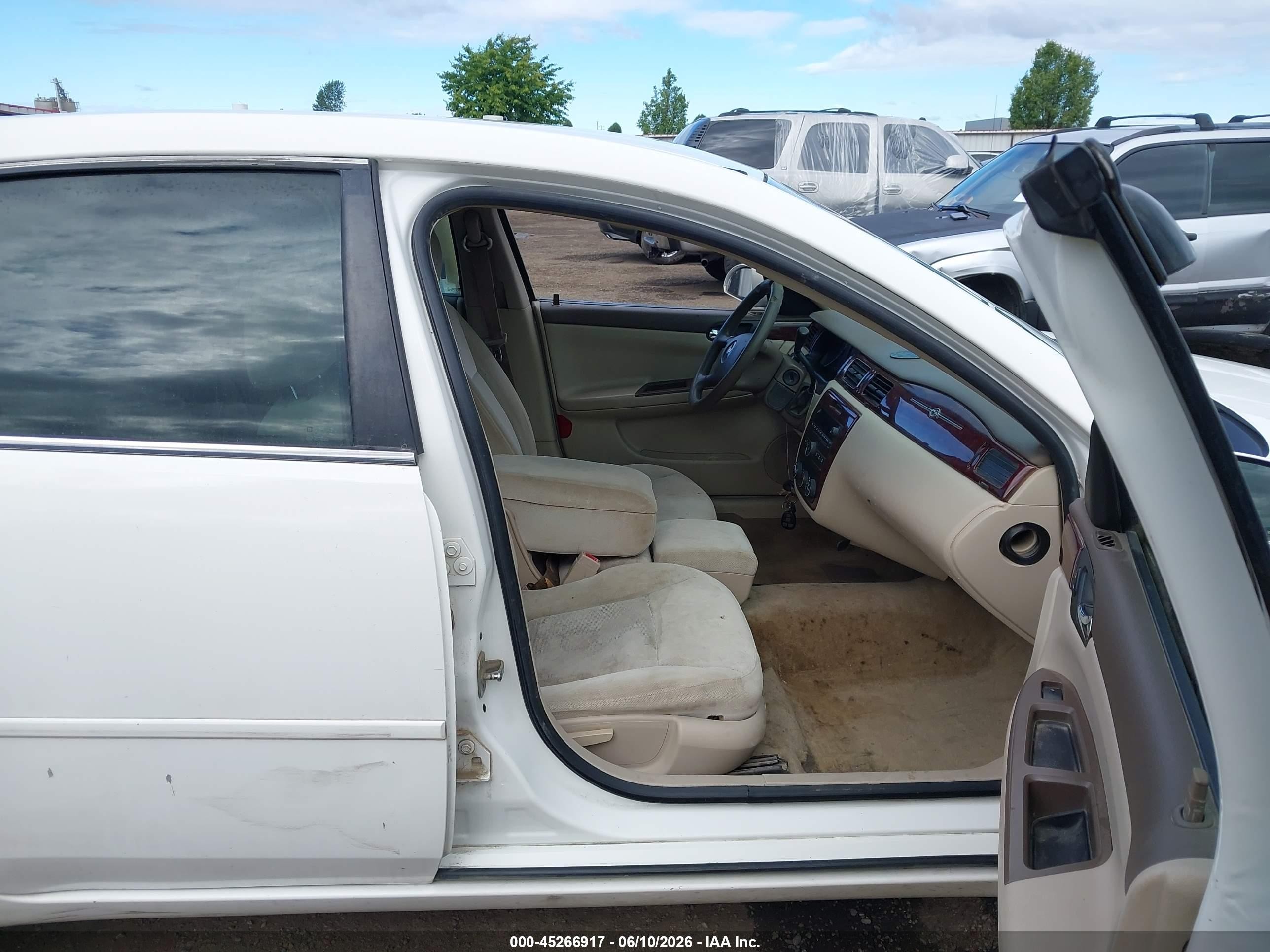 2008 Chevrolet Impala Ls White vin: 2G1WB58N489142279