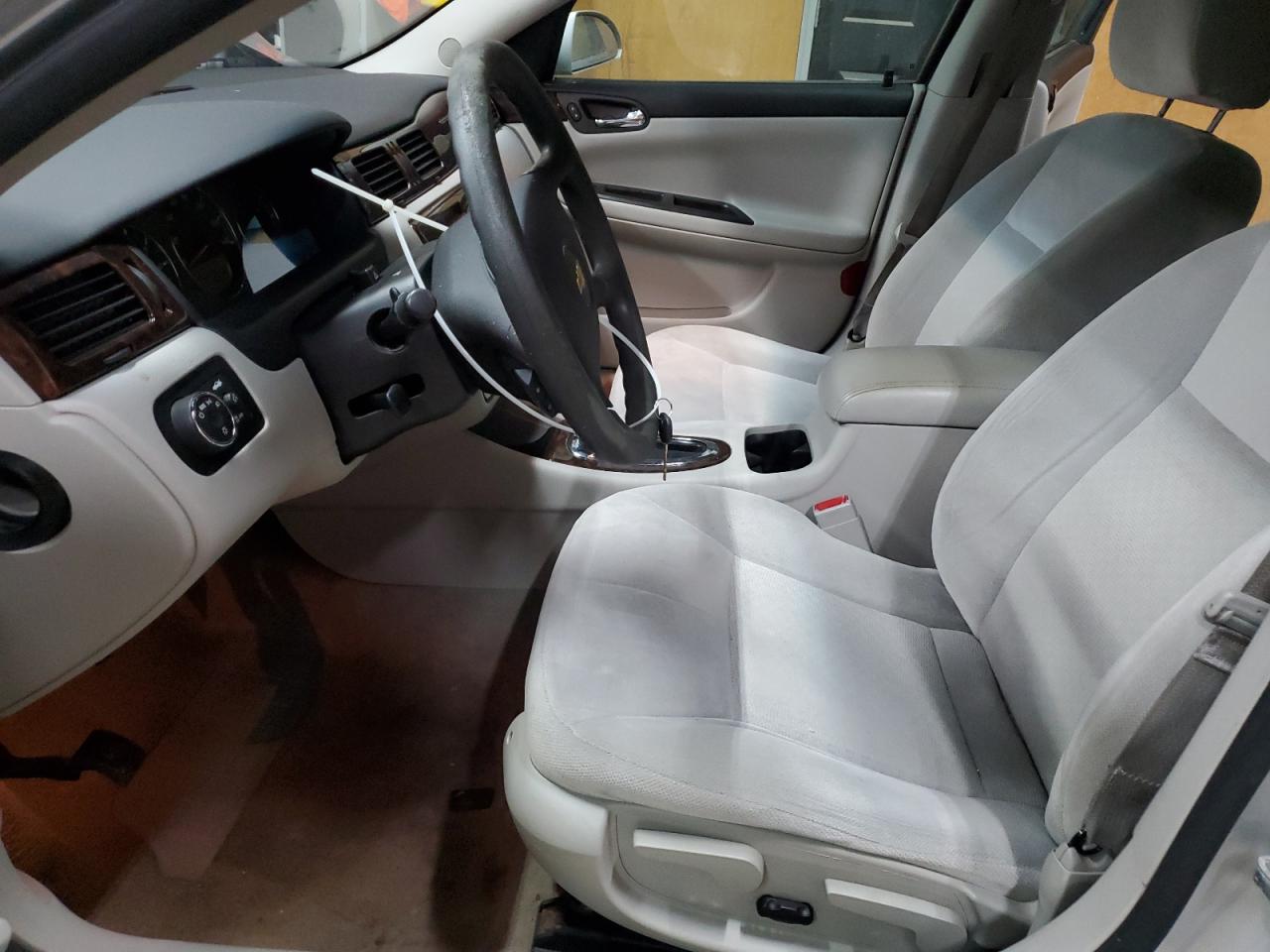 2015 Chevrolet Impala Limited Lt Серебряный vin: 2G1WB5E31F1118410