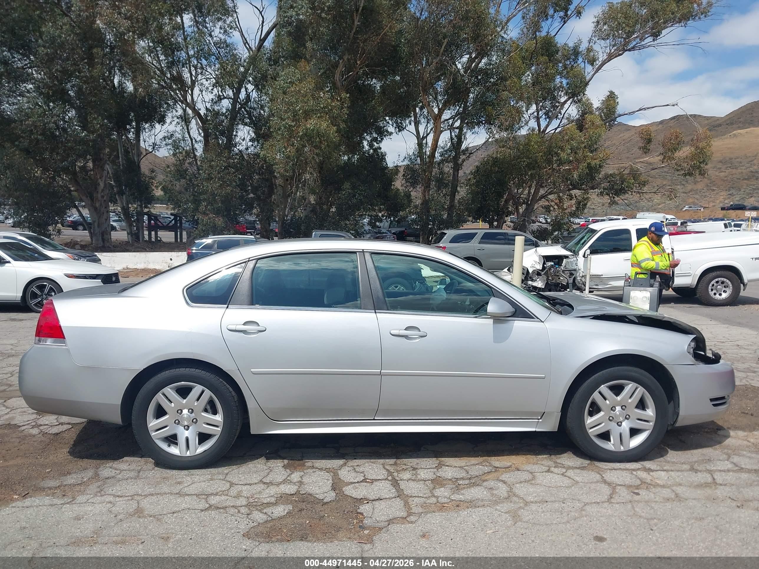 2014 Chevrolet Impala Limited Lt Серебряный vin: 2G1WB5E32E1168196