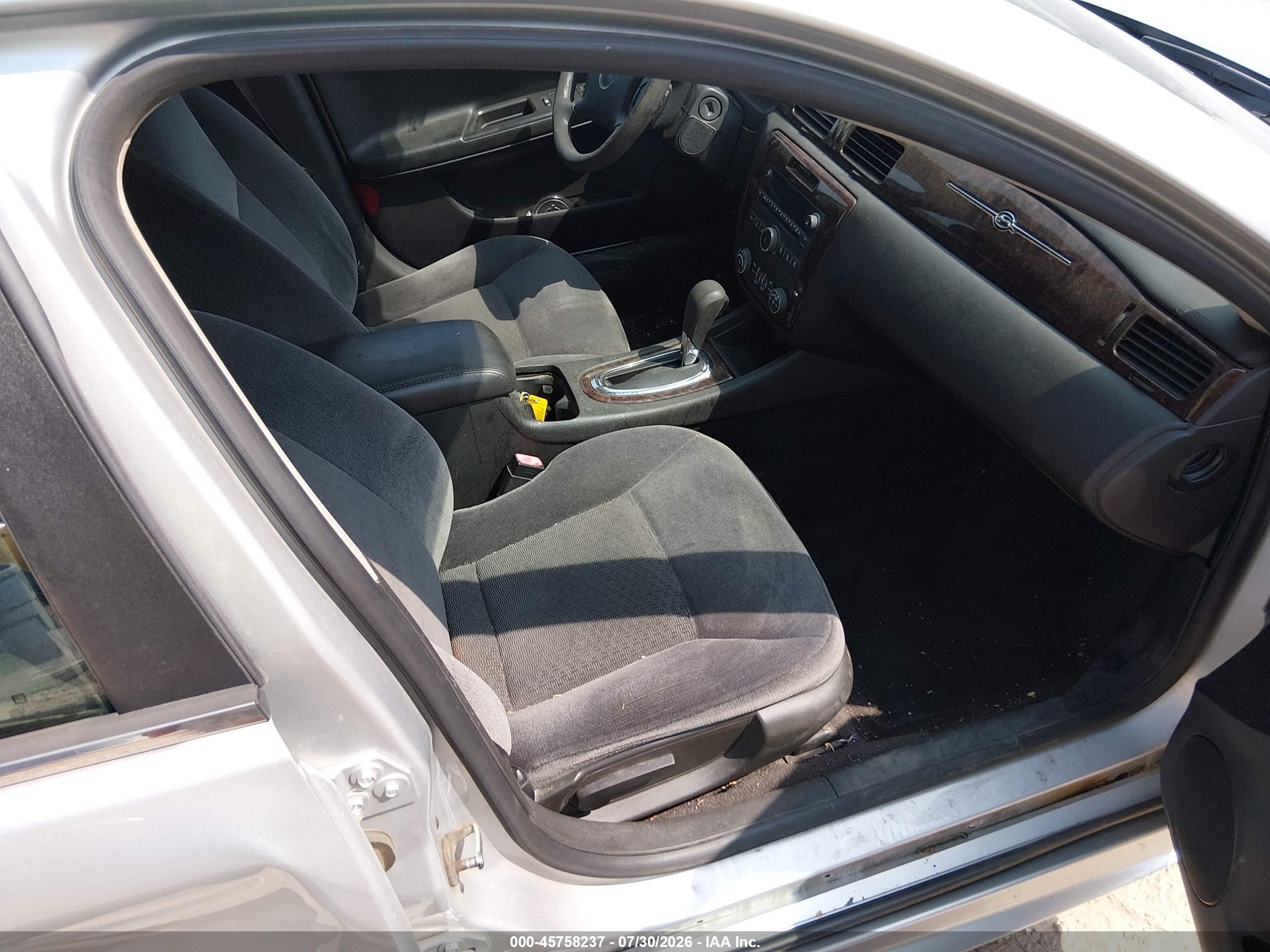 2015 Chevrolet Impala Limited Lt Серебряный vin: 2G1WB5E36F1129113