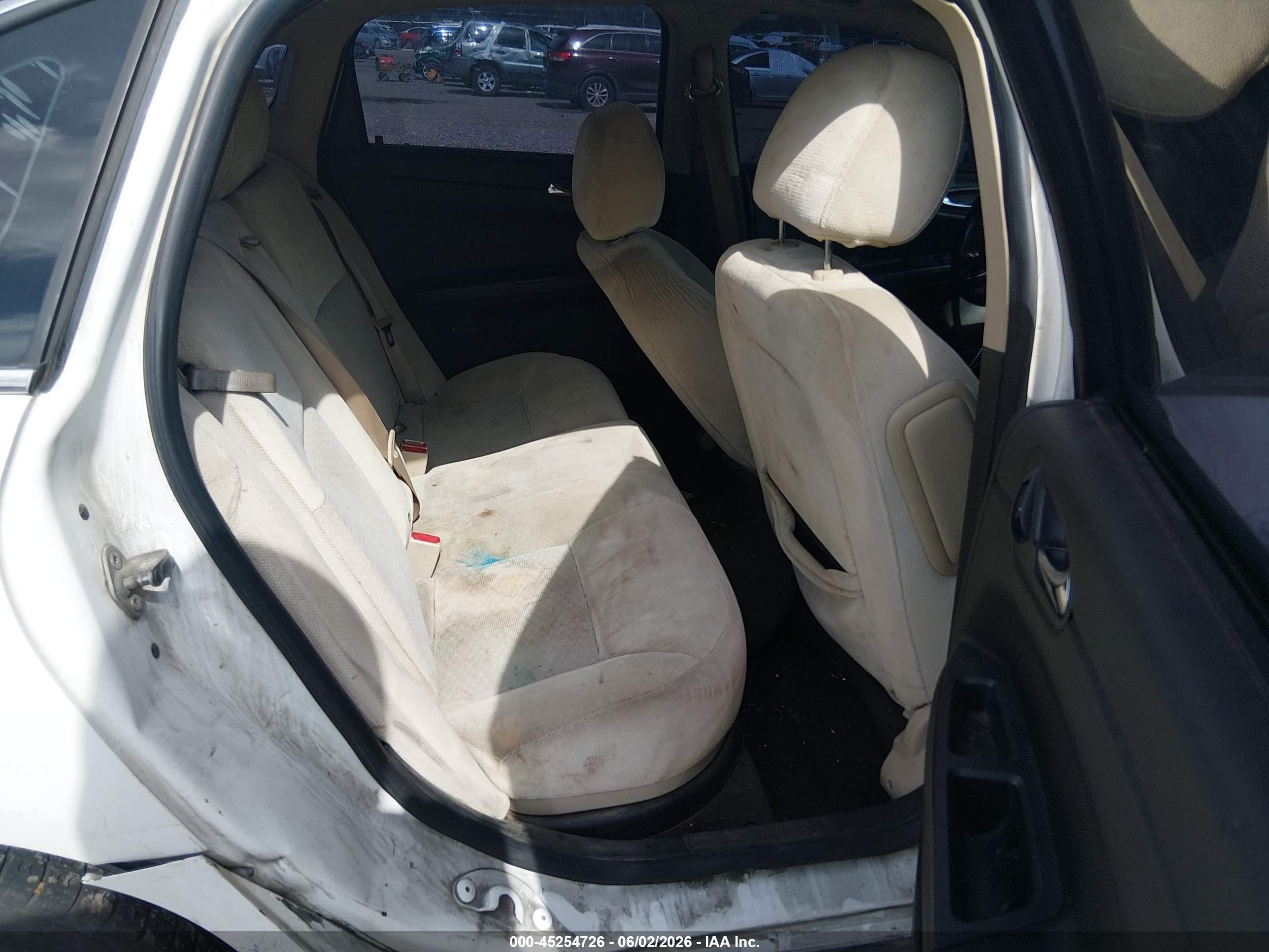 2013 Chevrolet Impala Lt White vin: 2G1WB5E38D1143818