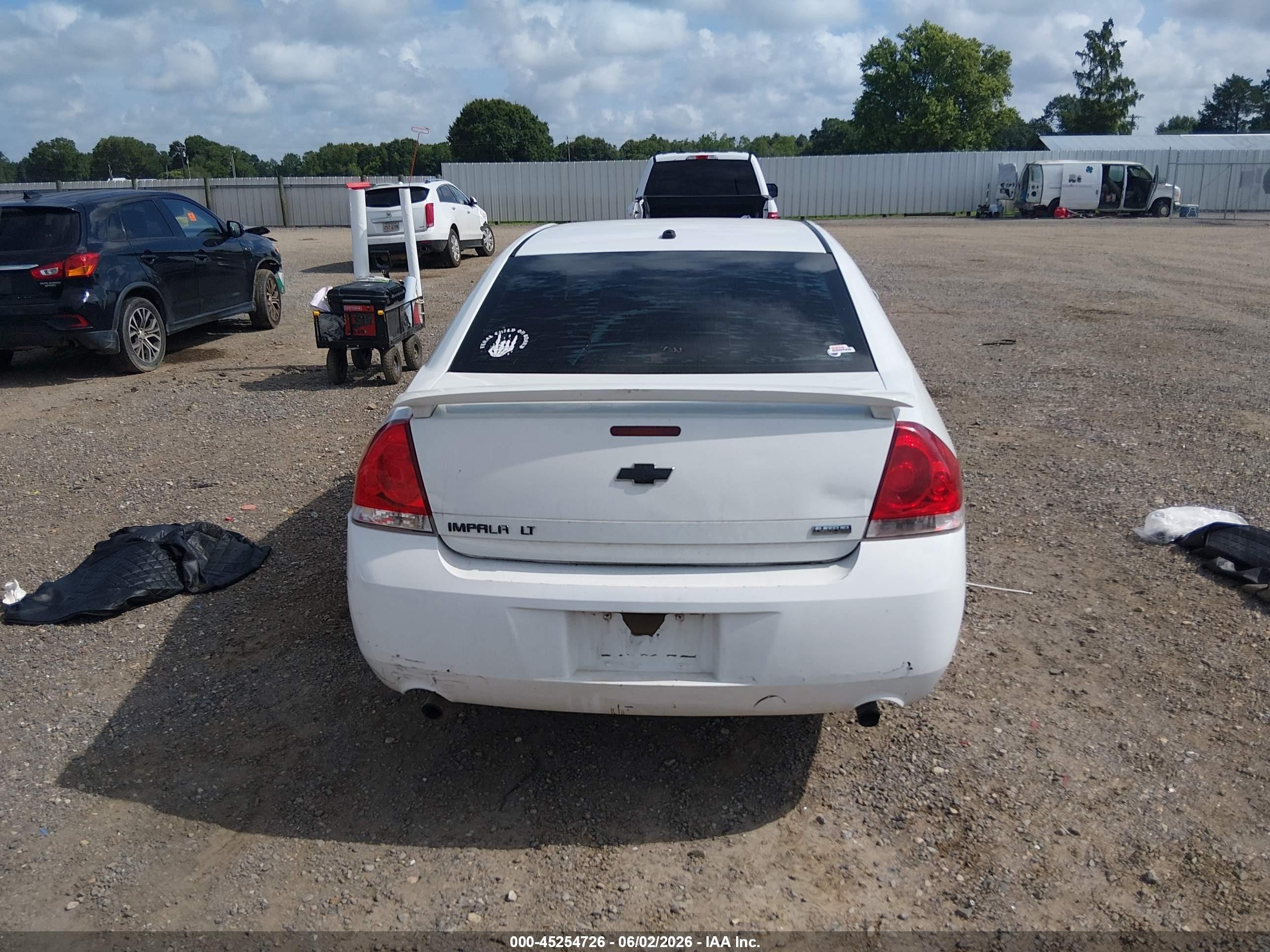 2013 Chevrolet Impala Lt White vin: 2G1WB5E38D1143818