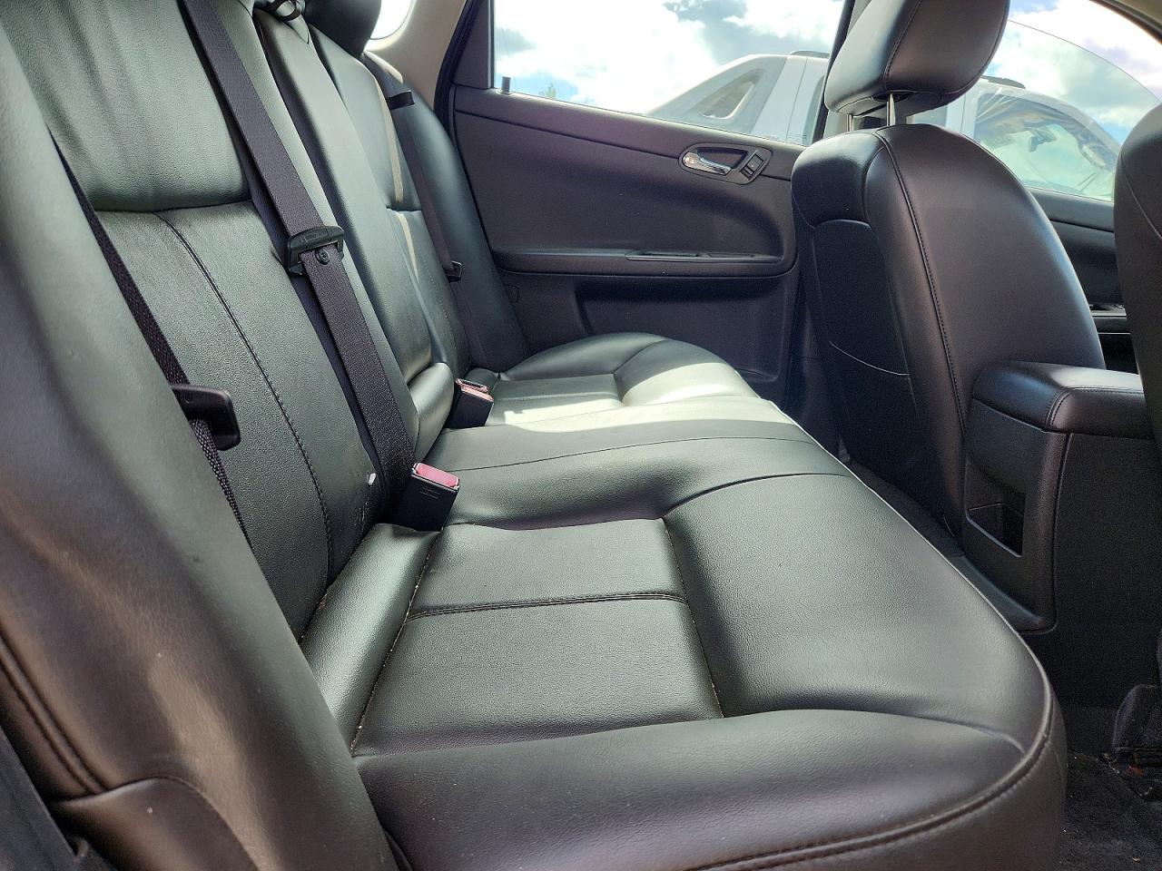 2010 Chevrolet Impala Lt Серый vin: 2G1WB5EK1A1219012
