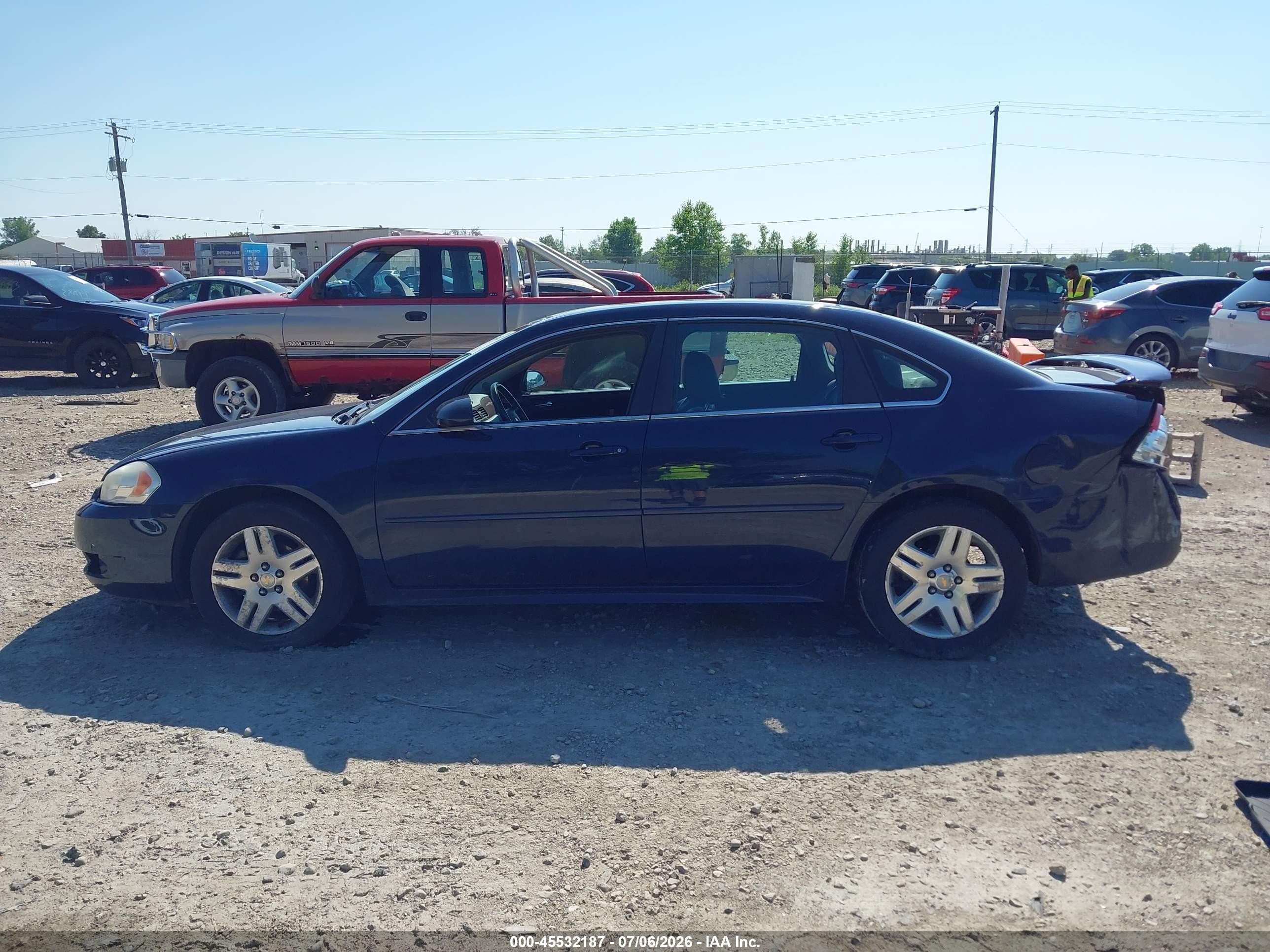 2011 Chevrolet Impala Lt Blue vin: 2G1WB5EK2B1215939