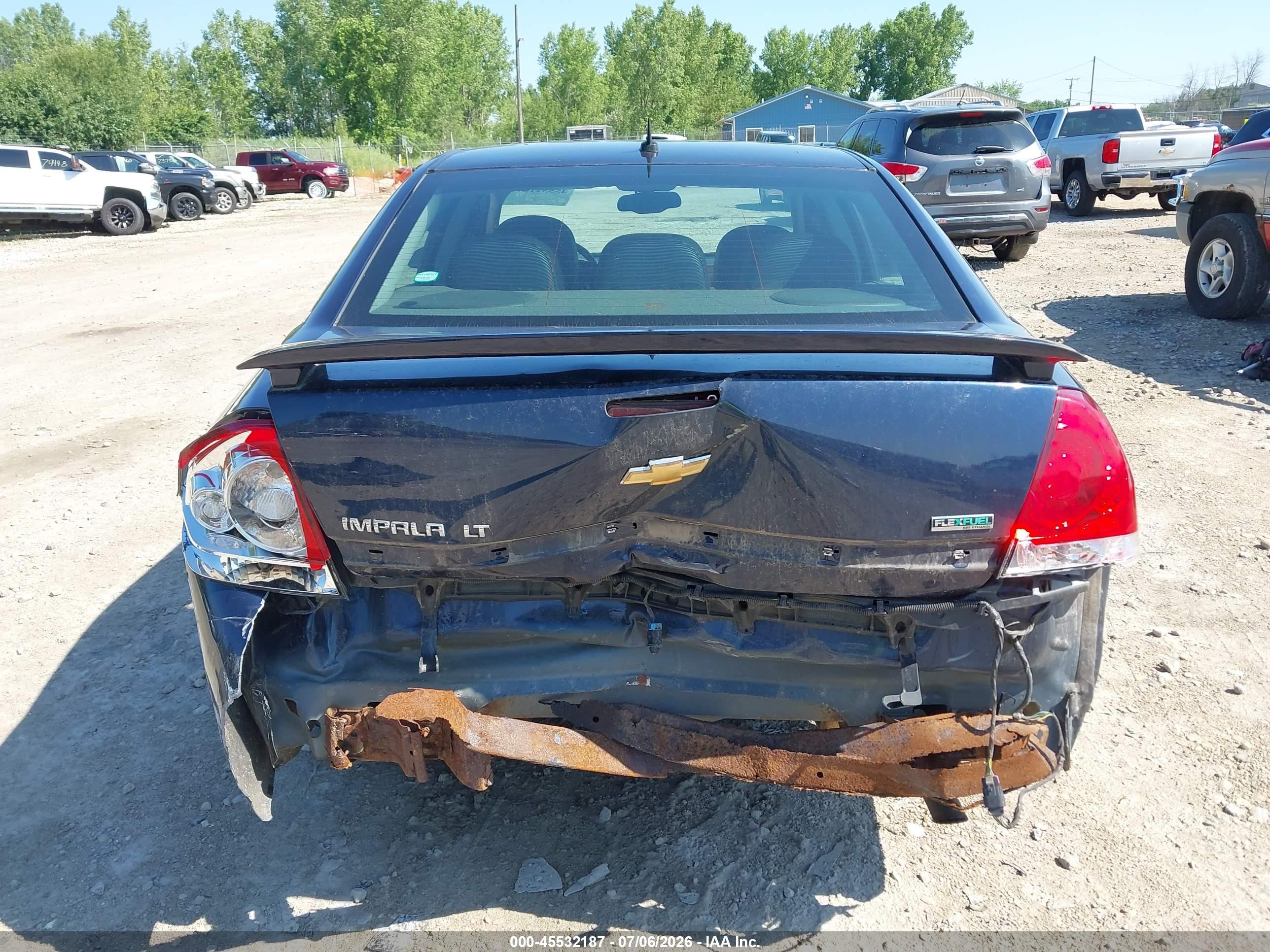 2011 Chevrolet Impala Lt Blue vin: 2G1WB5EK2B1215939