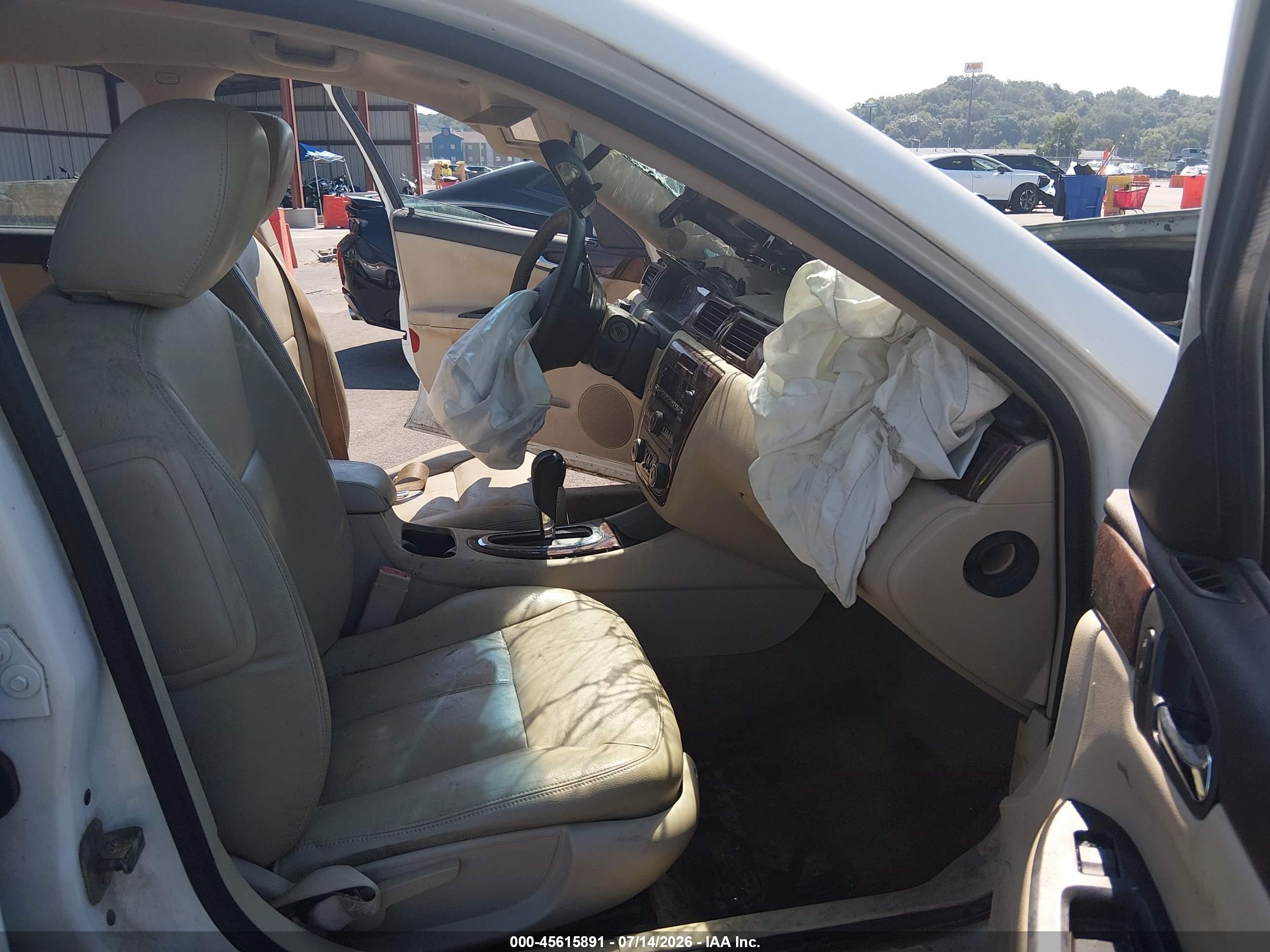 2010 Chevrolet Impala Lt White vin: 2G1WB5EK3A1131790