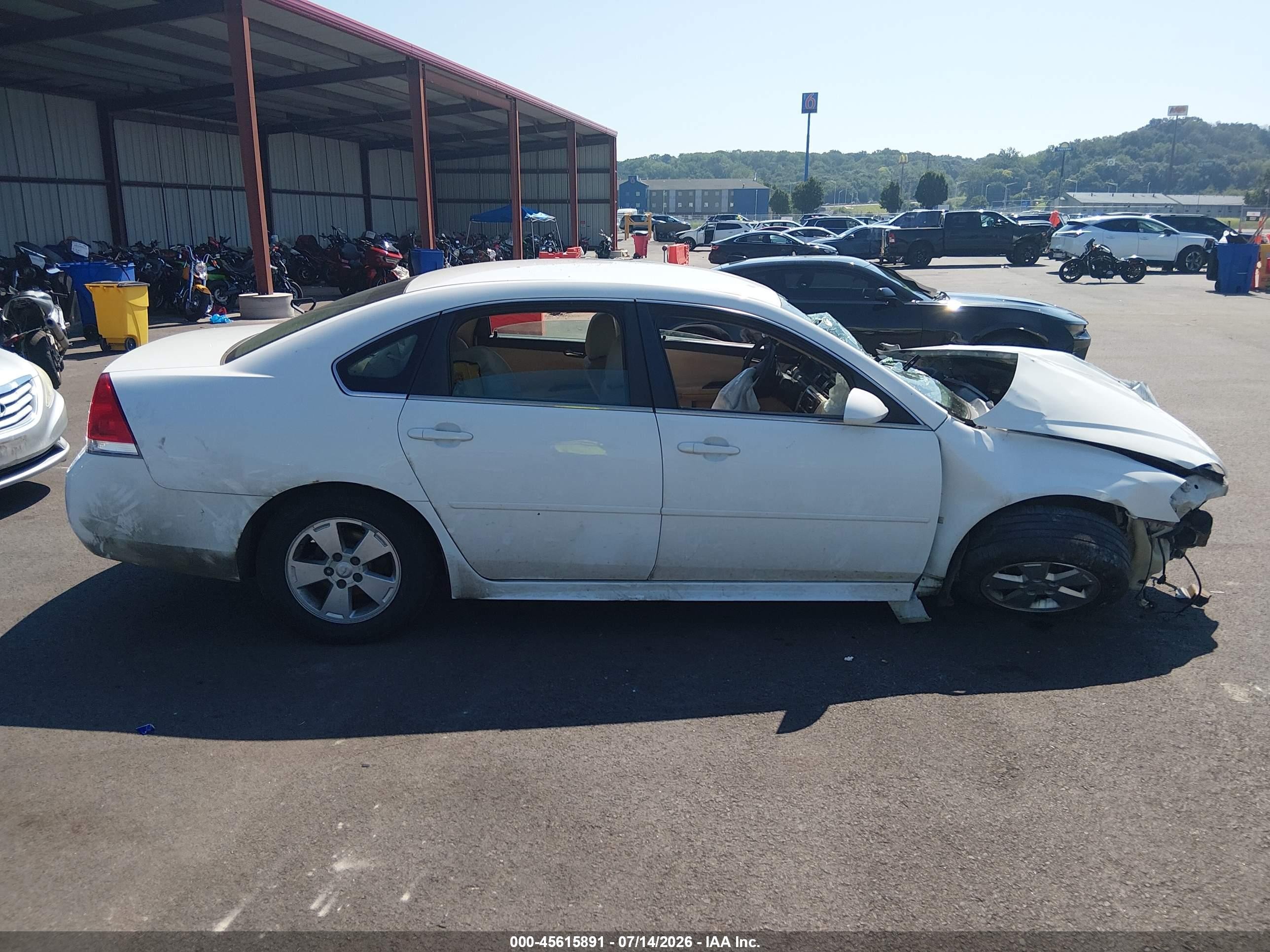 2010 Chevrolet Impala Lt White vin: 2G1WB5EK3A1131790