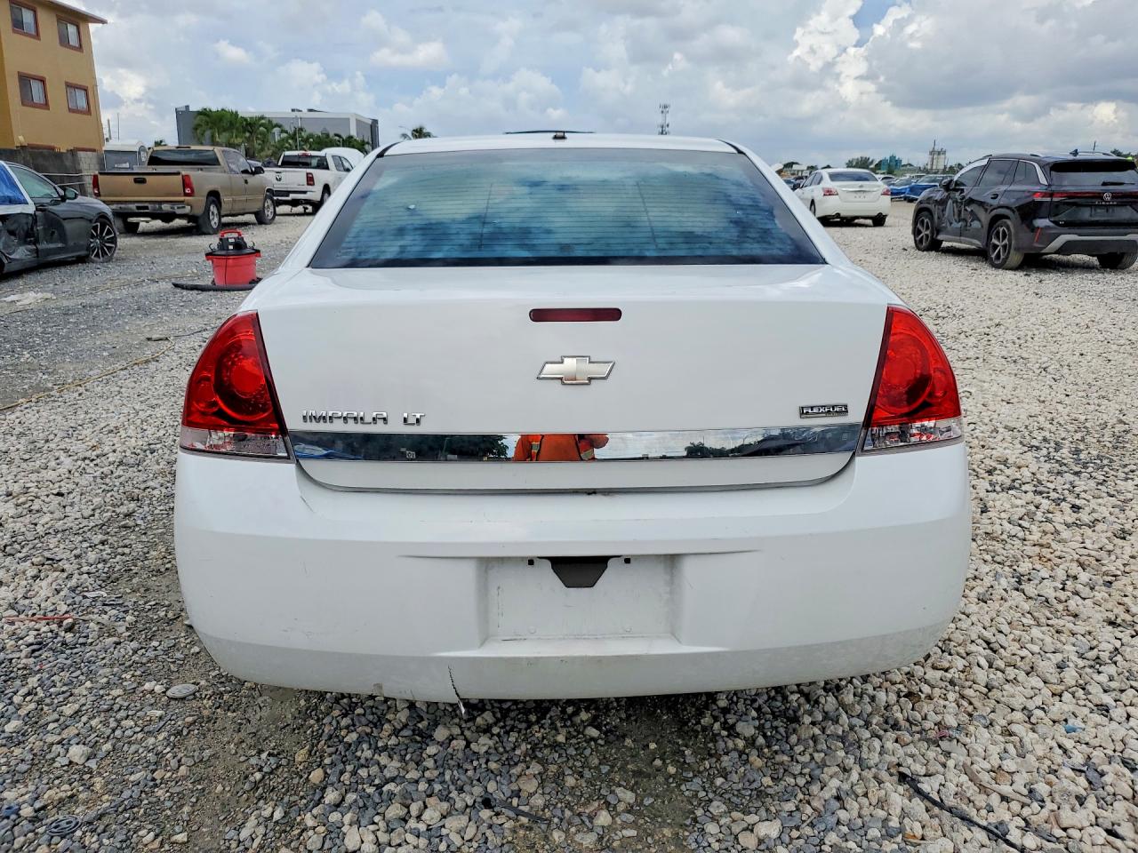 2011 Chevrolet Impala Lt White vin: 2G1WB5EK4B1324922