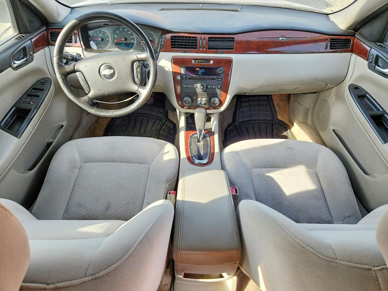 2010 Chevrolet Impala Lt Серебряный vin: 2G1WB5EK7A1103426