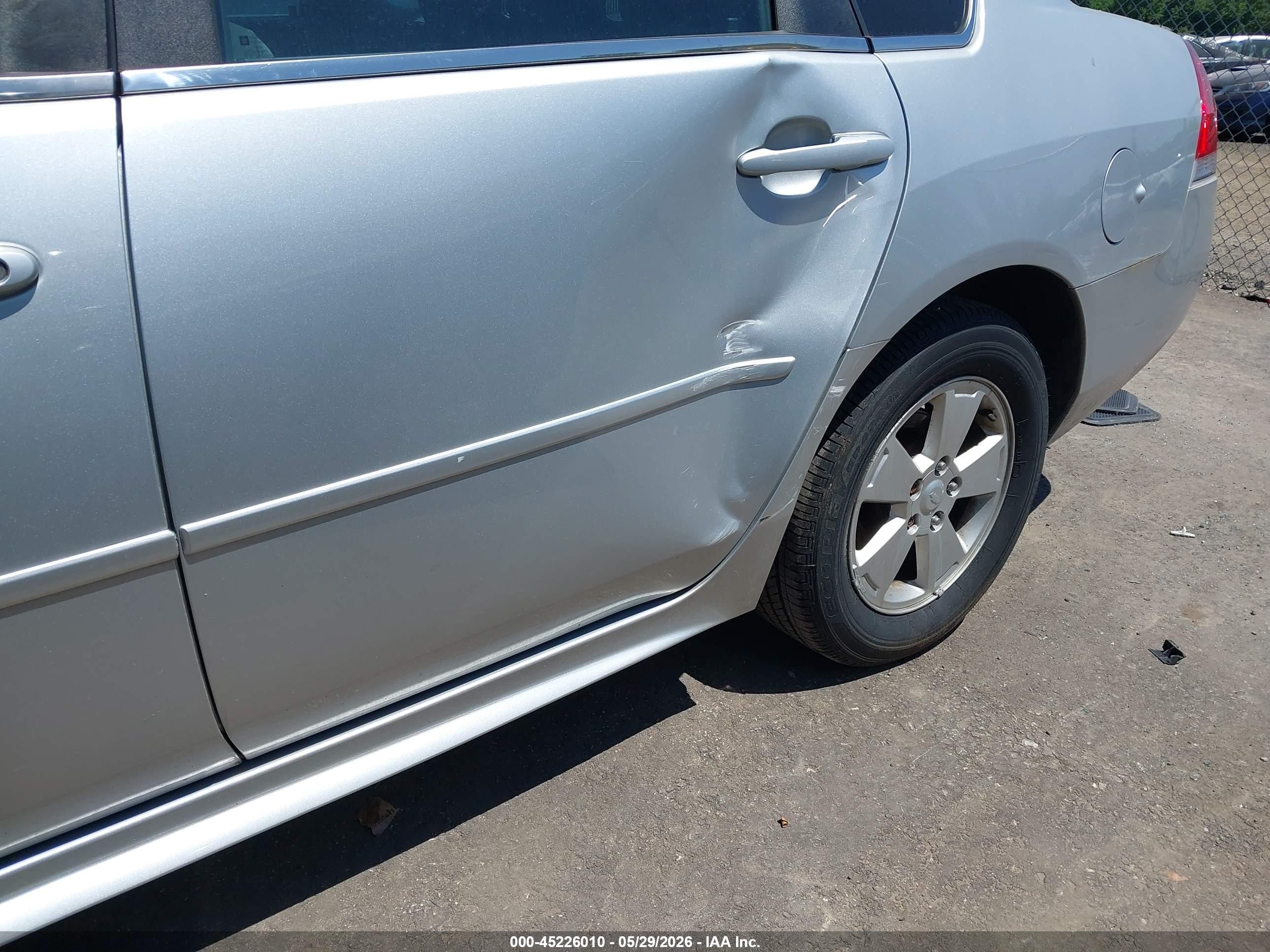 2010 Chevrolet Impala Lt Silver vin: 2G1WB5EK7A1138385