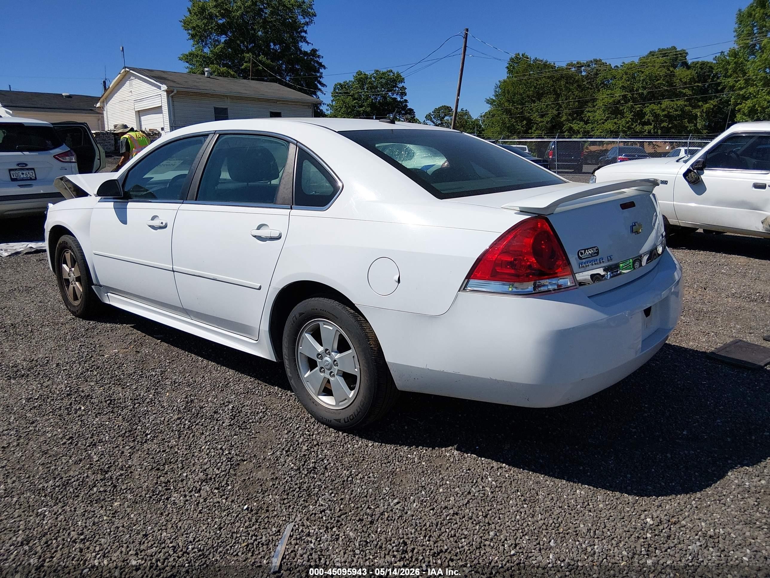 2010 Chevrolet Impala Lt White vin: 2G1WB5EK7A1224344