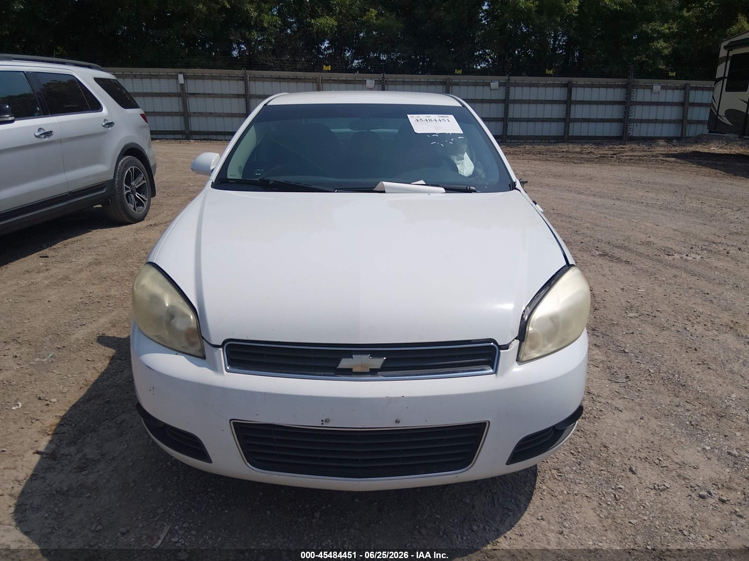 2010 Chevrolet Impala Lt White vin: 2G1WB5EK8A1168639