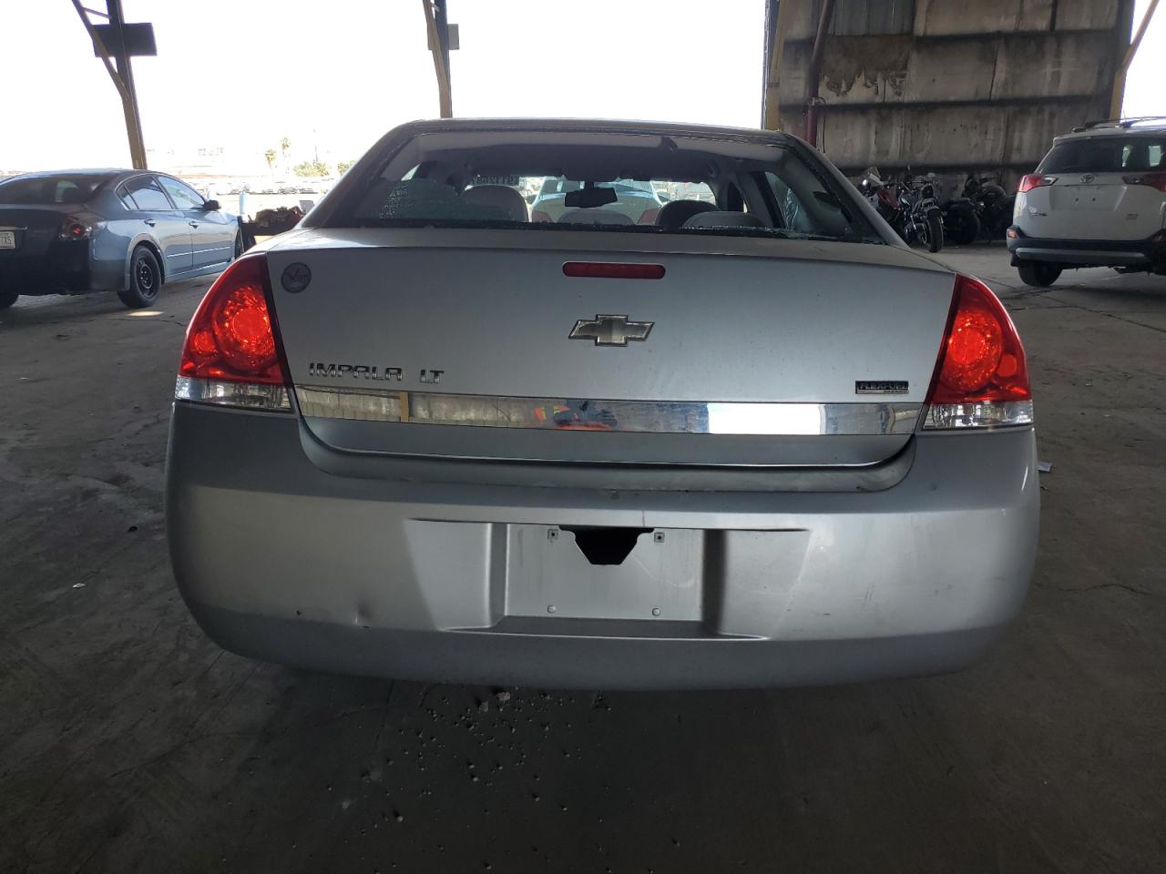 2010 Chevrolet Impala Lt Серебряный vin: 2G1WB5EK8A1254811
