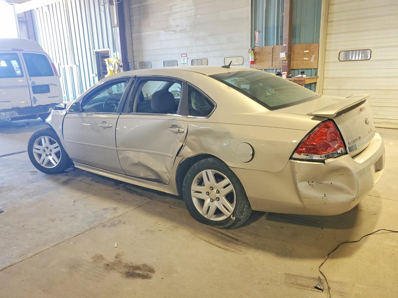 2011 Chevrolet Impala Lt Кремовый vin: 2G1WB5EK8B1100178