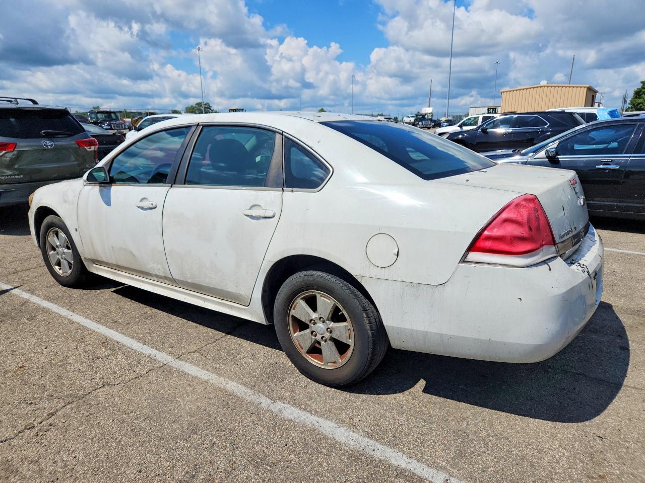 2010 Chevrolet Impala Lt White vin: 2G1WB5EK9A1109566