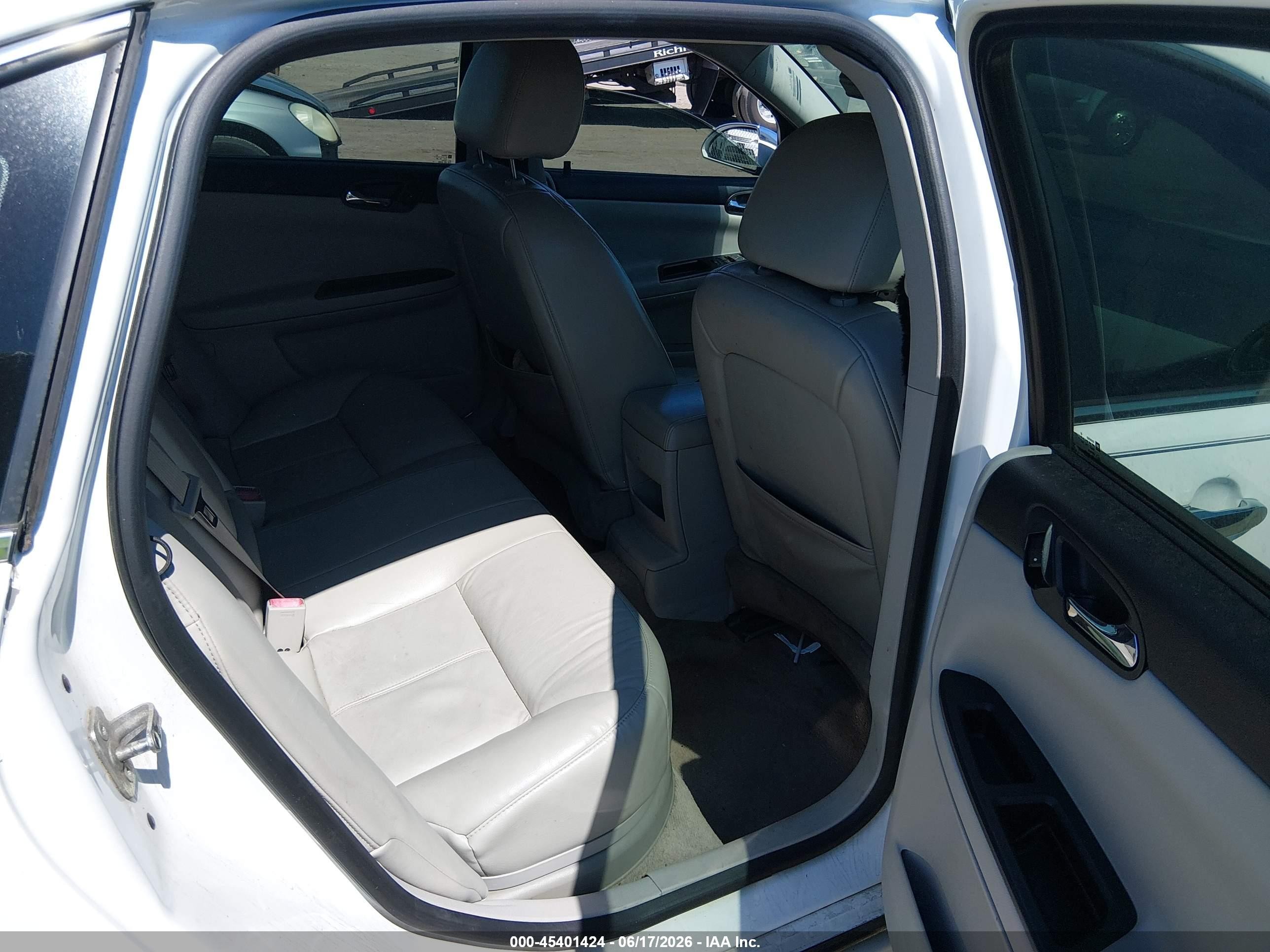 2010 Chevrolet Impala Lt White vin: 2G1WB5EKXA1137926