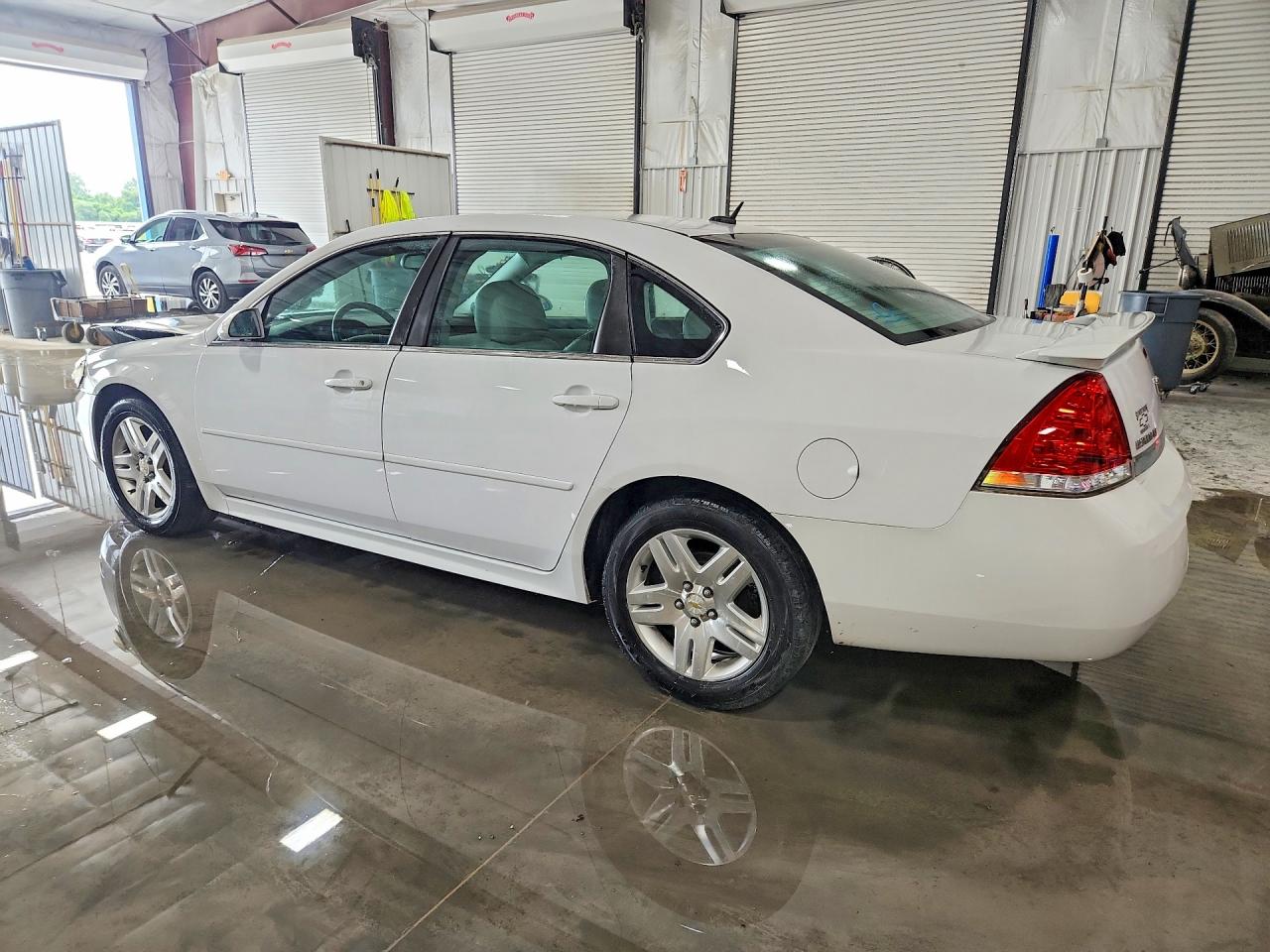 2010 Chevrolet Impala Lt White vin: 2G1WB5EN7A1258360