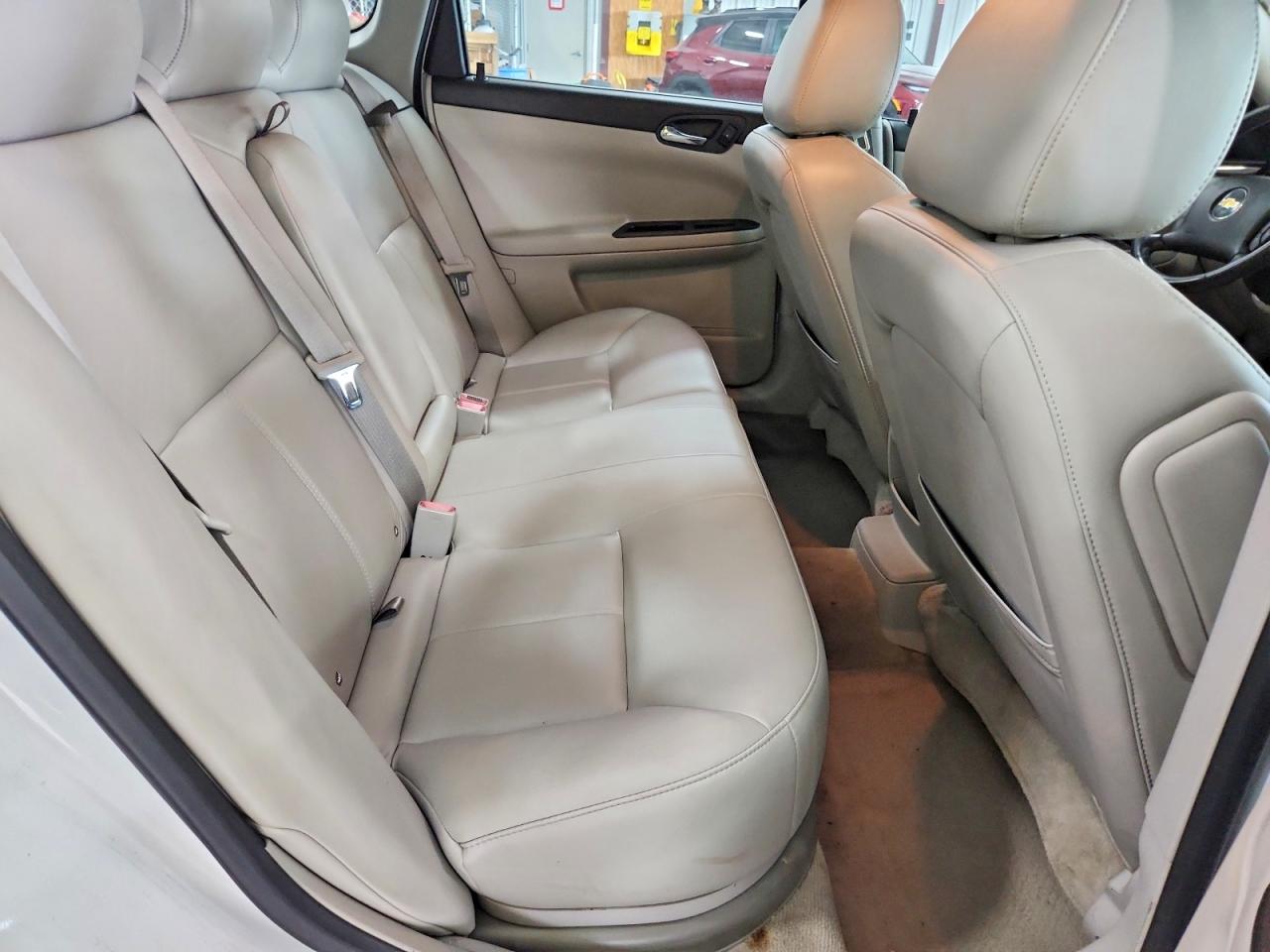2010 Chevrolet Impala Lt White vin: 2G1WB5EN7A1258360