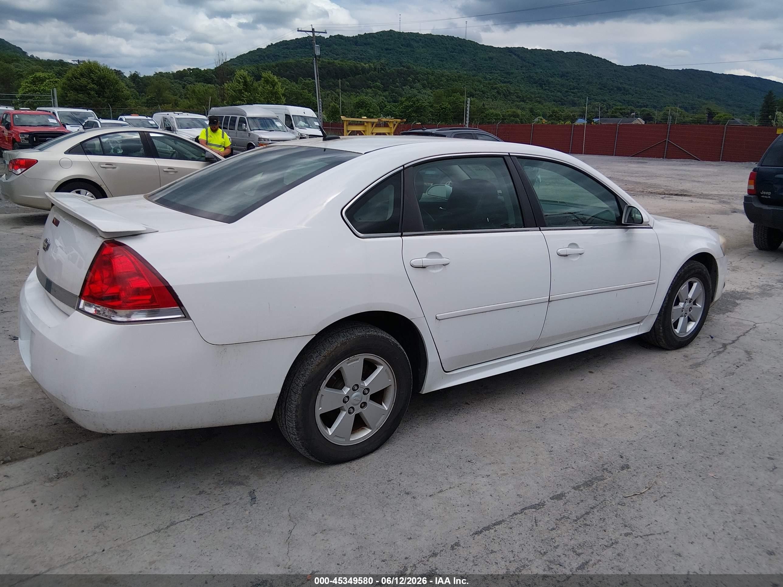 2010 Chevrolet Impala Lt White vin: 2G1WB5EN8A1156145