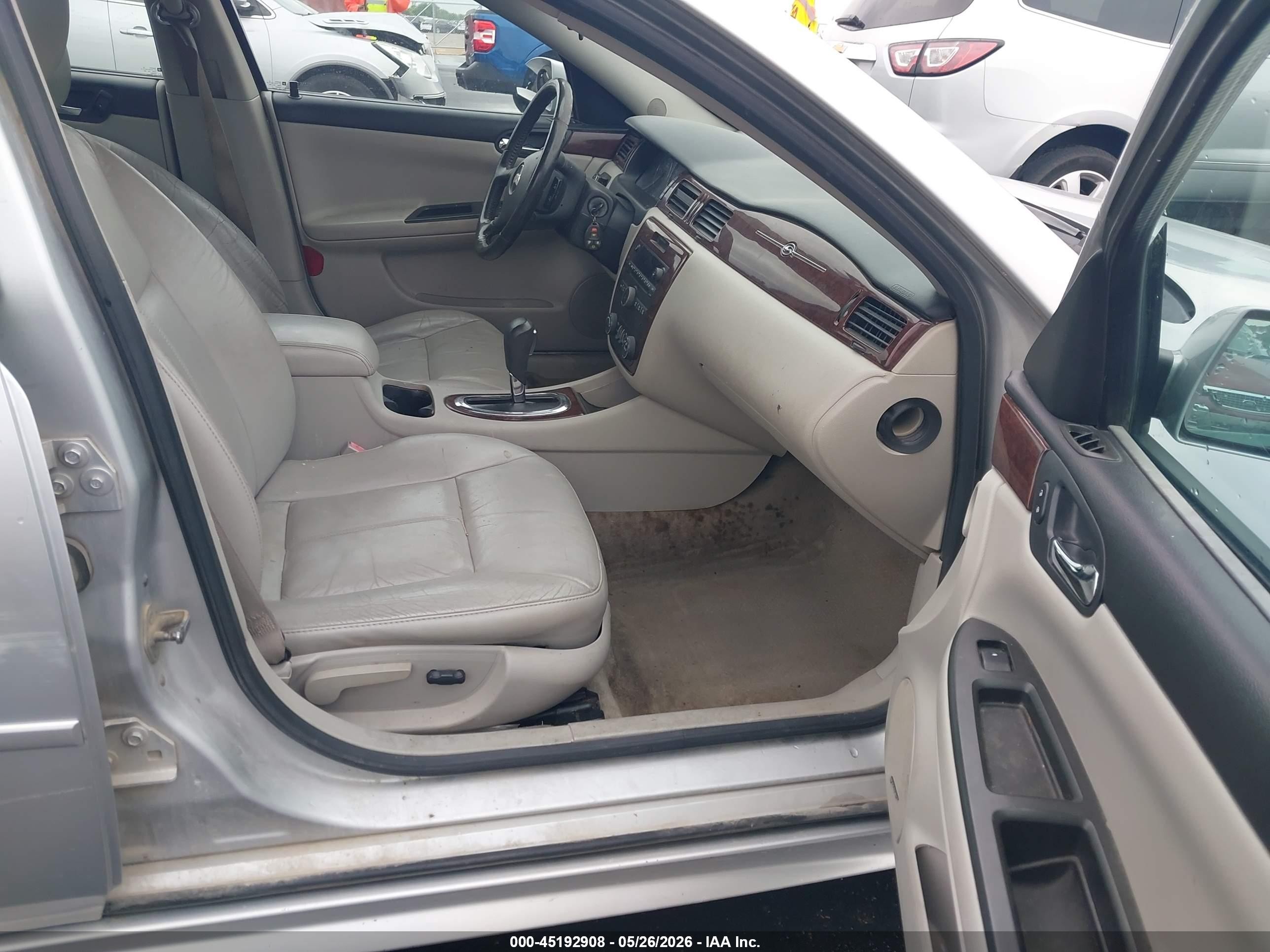 2010 Chevrolet Impala Lt Silver vin: 2G1WB5EN8A1258531