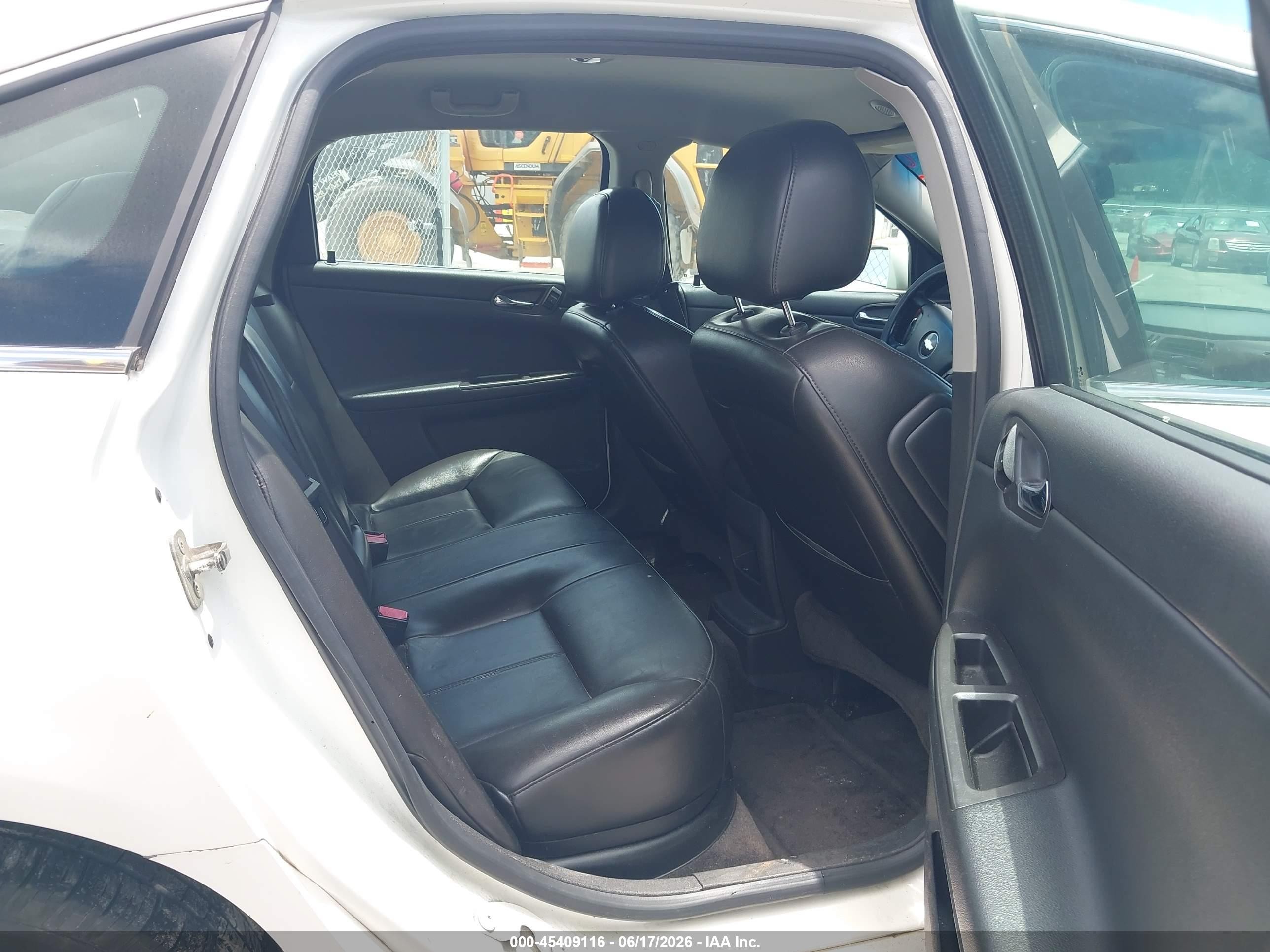 2009 Chevrolet Impala Lt White vin: 2G1WC57M591114478