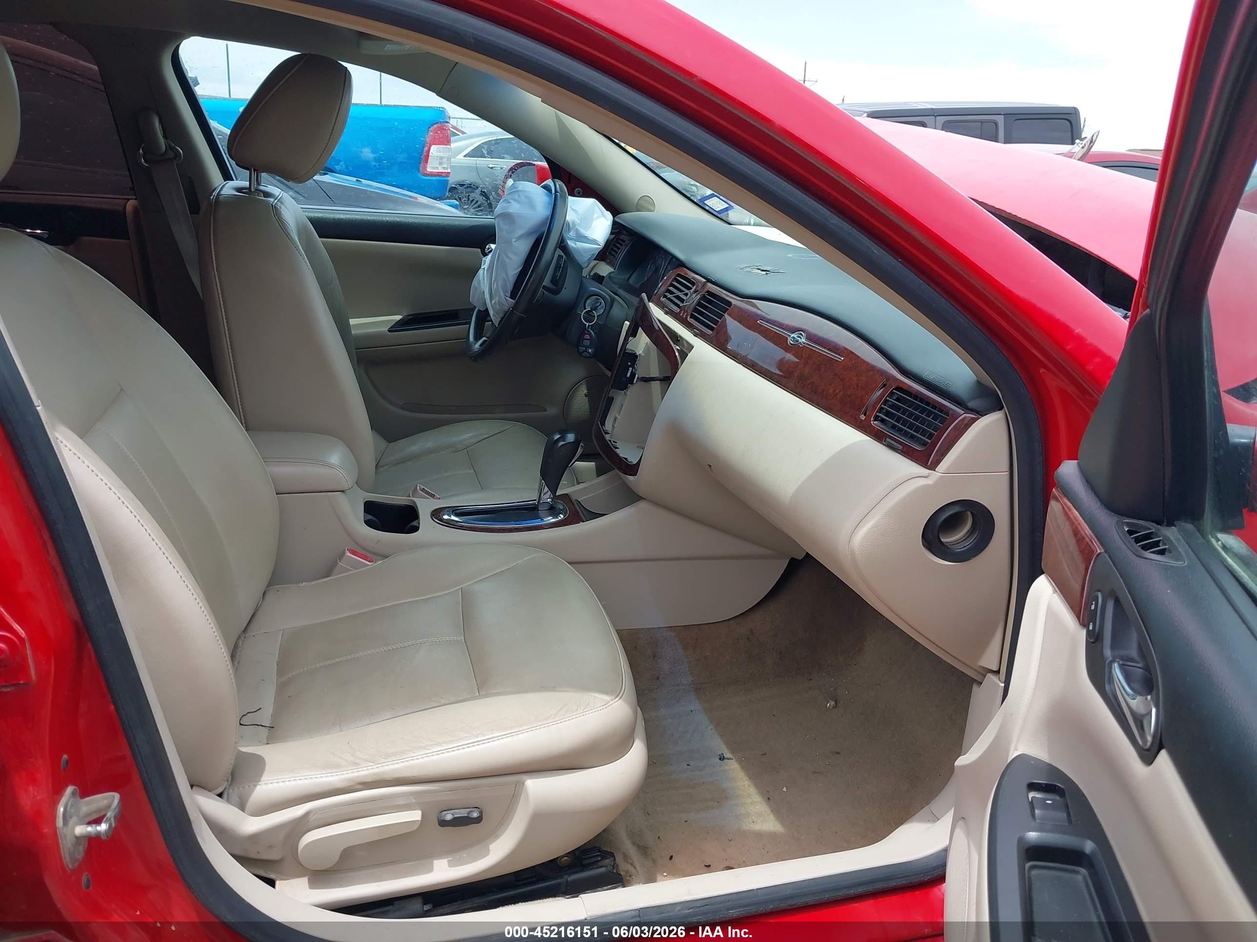 2009 Chevrolet Impala Lt Red vin: 2G1WC57MX91145726