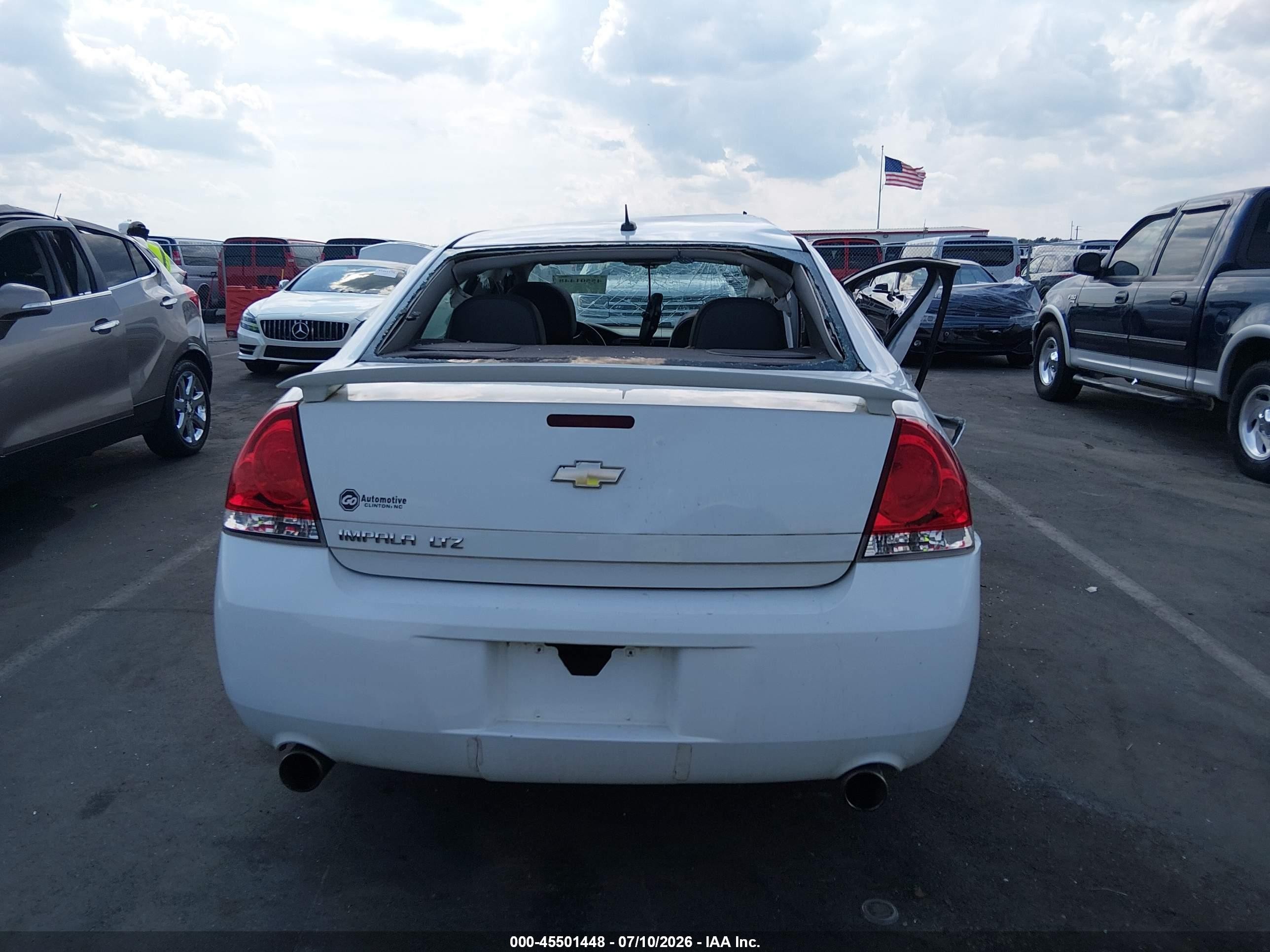 2012 Chevrolet Impala Ltz White vin: 2G1WC5E34C1196057