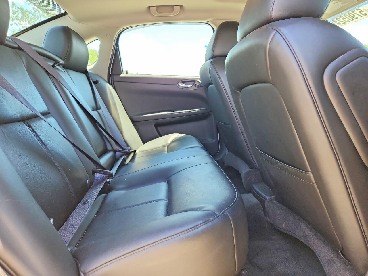 2012 Chevrolet Impala Ltz White vin: 2G1WC5E34C1239358