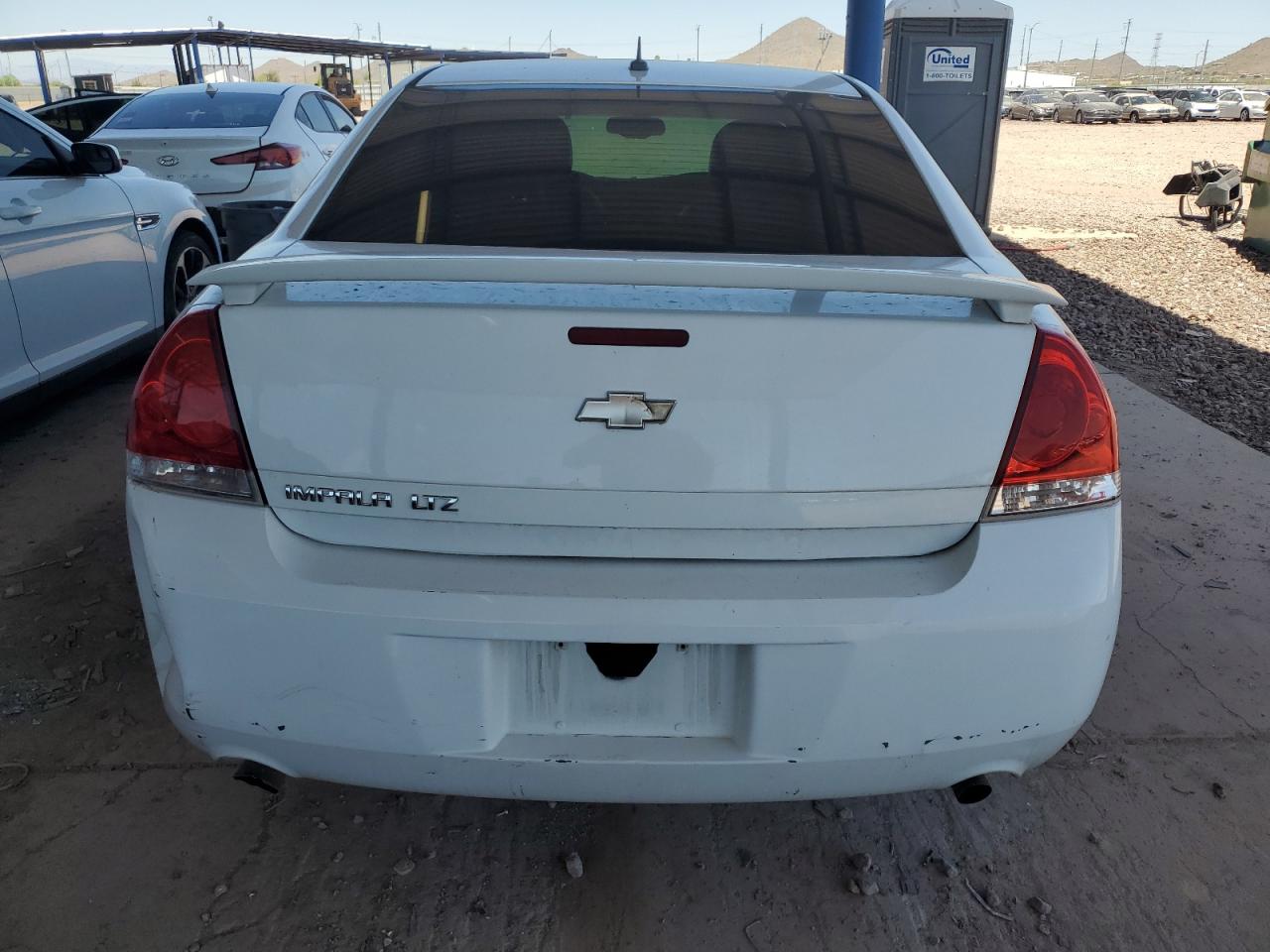 2013 Chevrolet Impala White vin: 2G1WC5E34D1221265