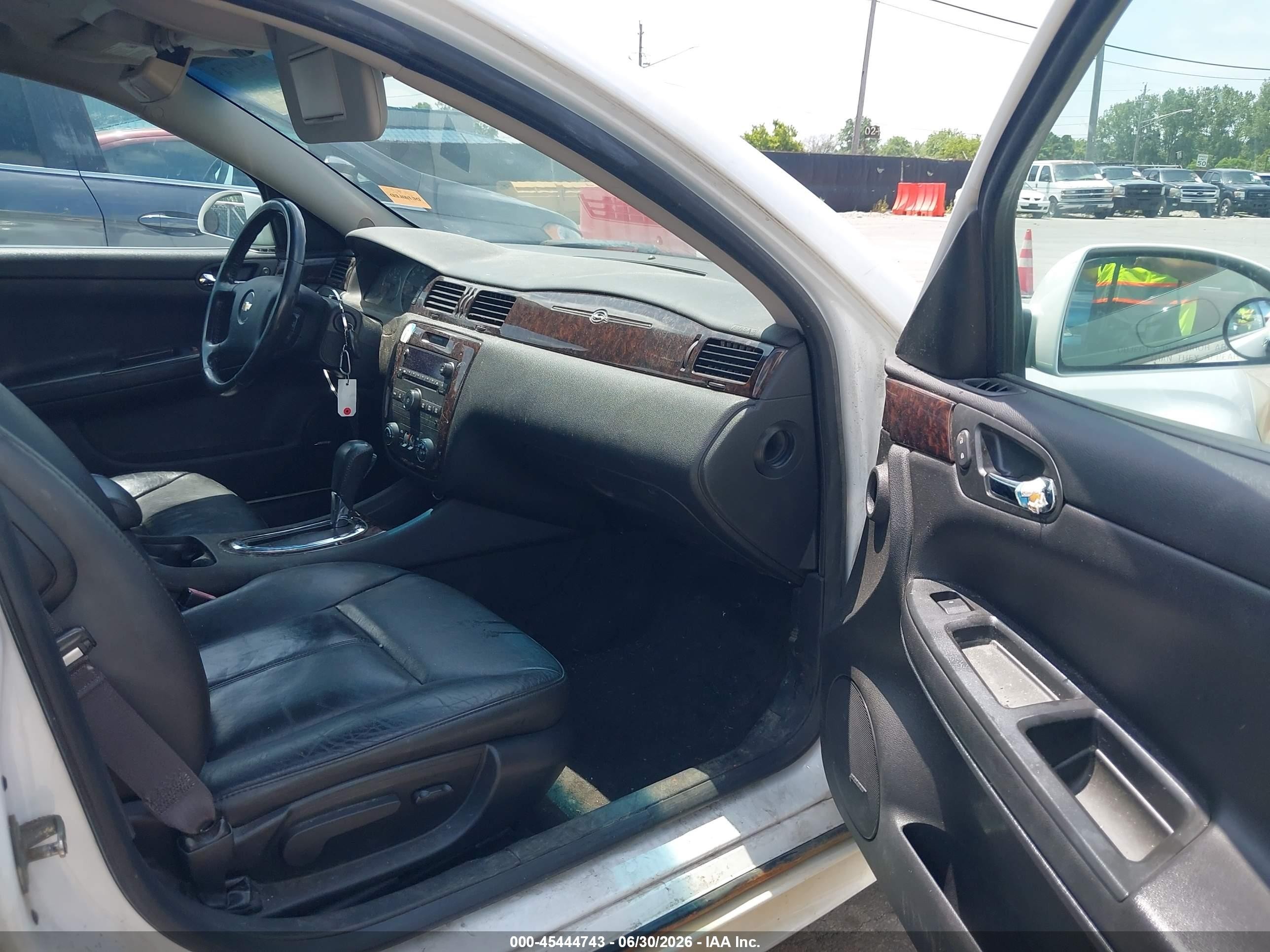 2012 Chevrolet Impala Ltz Белый vin: 2G1WC5E38C1175986