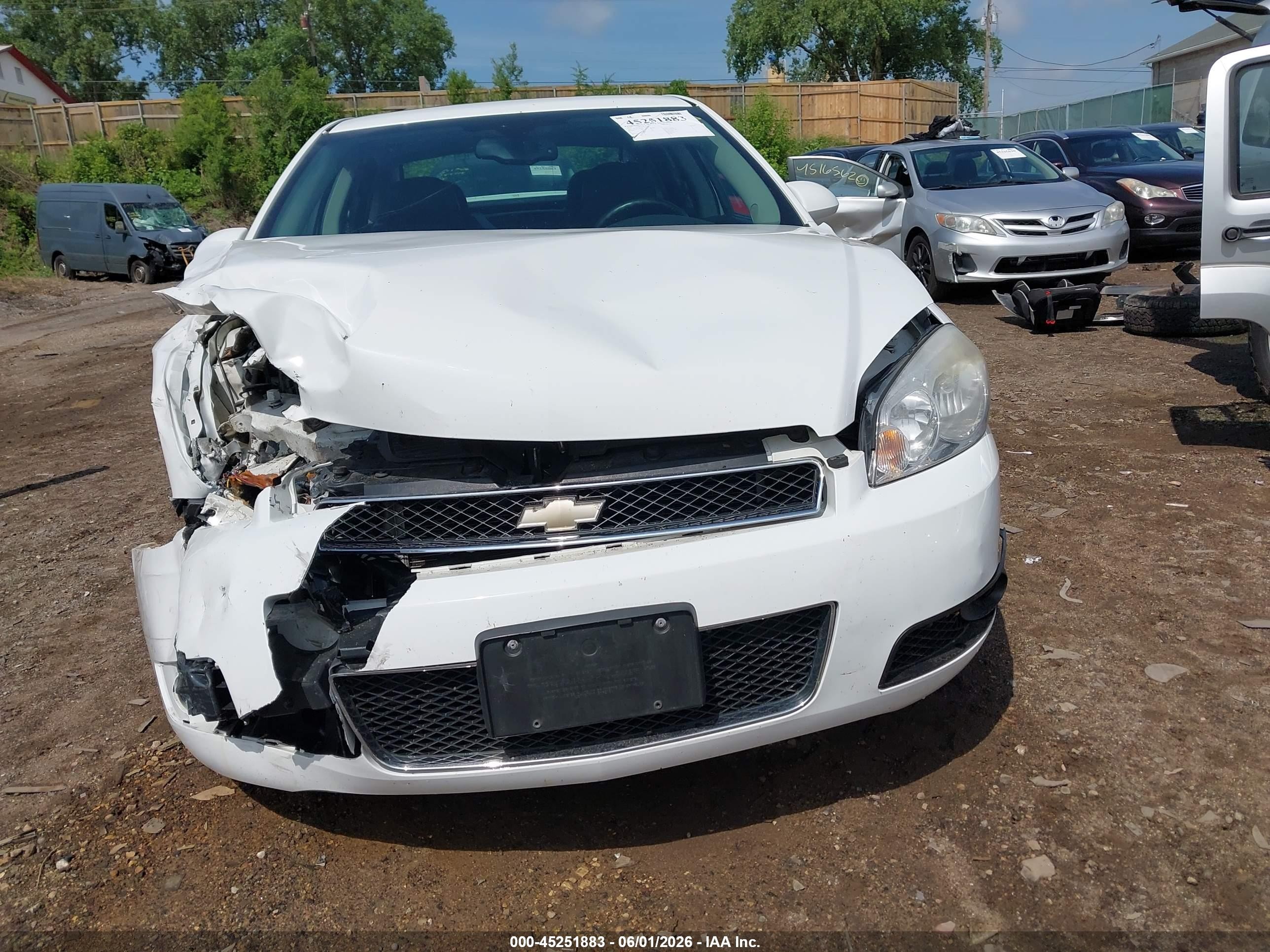 2012 Chevrolet Impala Ltz White vin: 2G1WC5E38C1195624