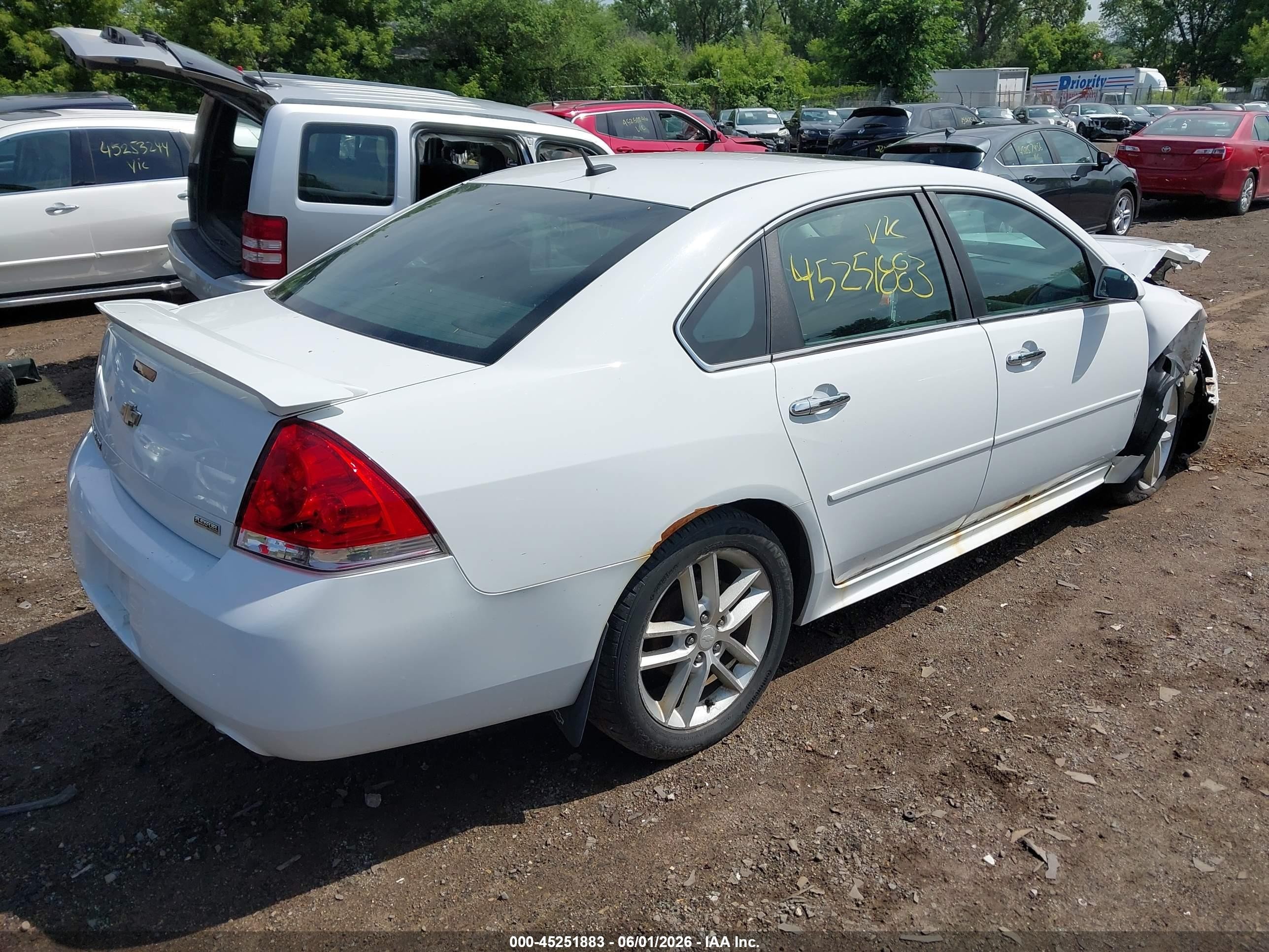 2012 Chevrolet Impala Ltz White vin: 2G1WC5E38C1195624
