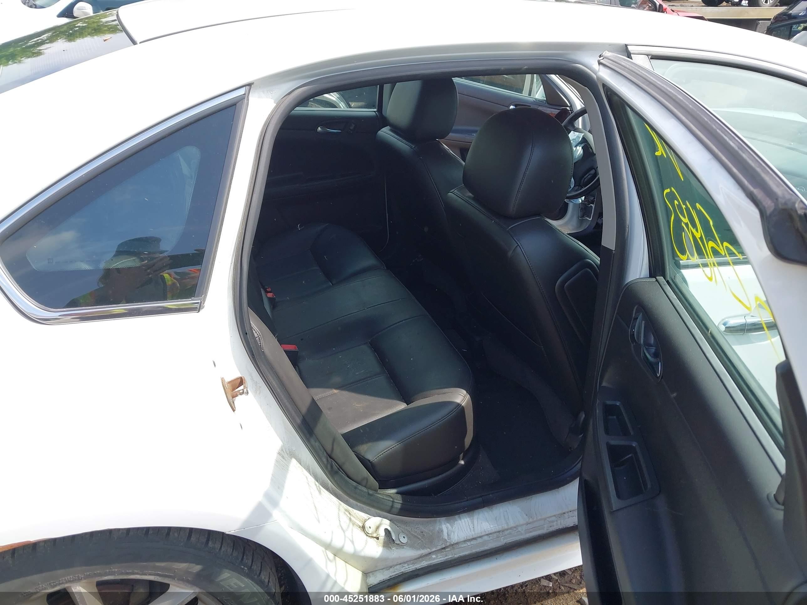 2012 Chevrolet Impala Ltz White vin: 2G1WC5E38C1195624